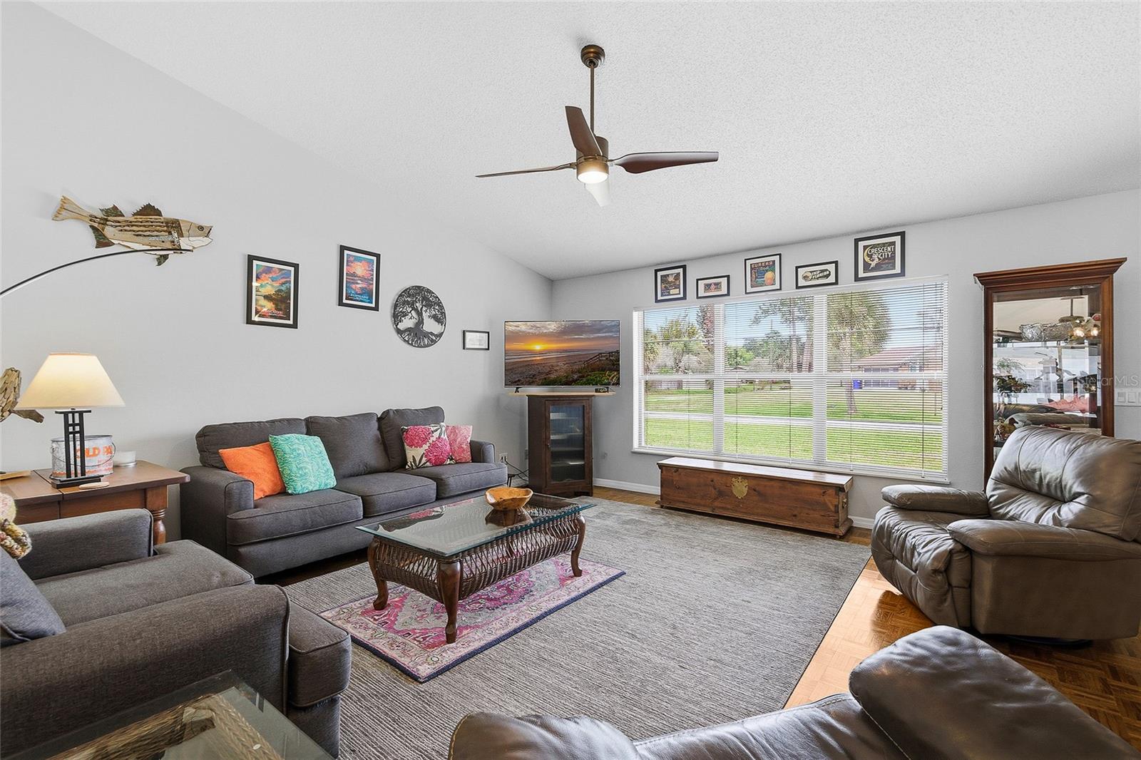 Image 5 of 40 For 2704 Sabal Palm Drive