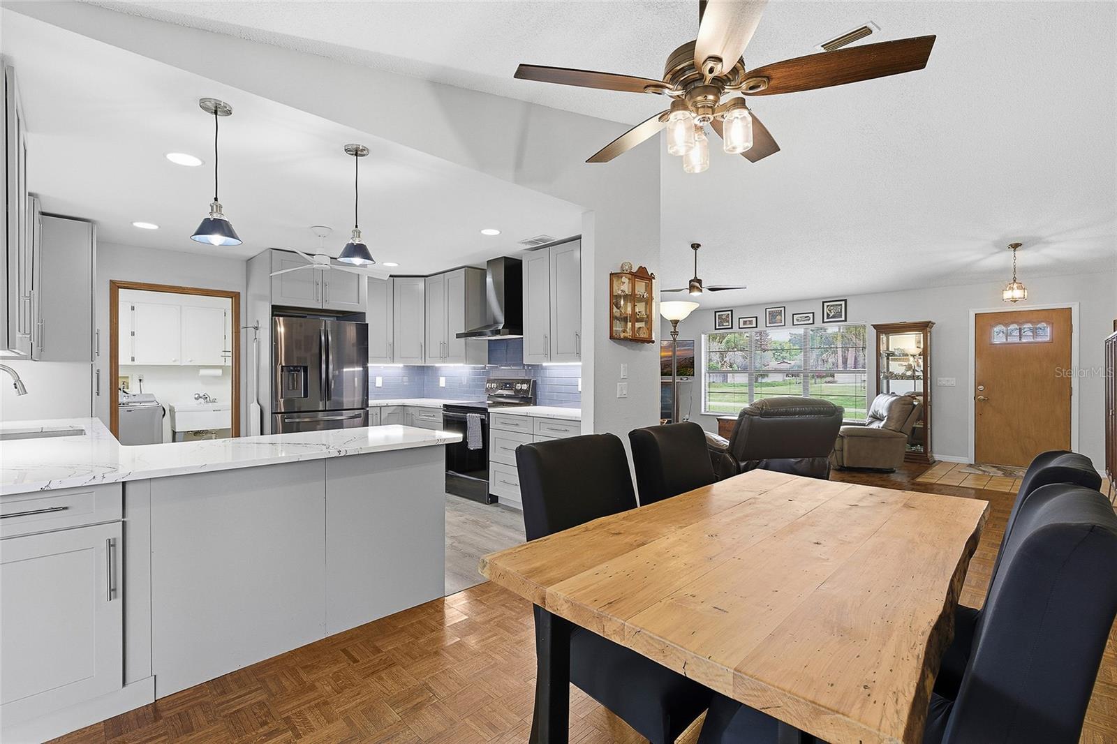 Image 9 of 40 For 2704 Sabal Palm Drive