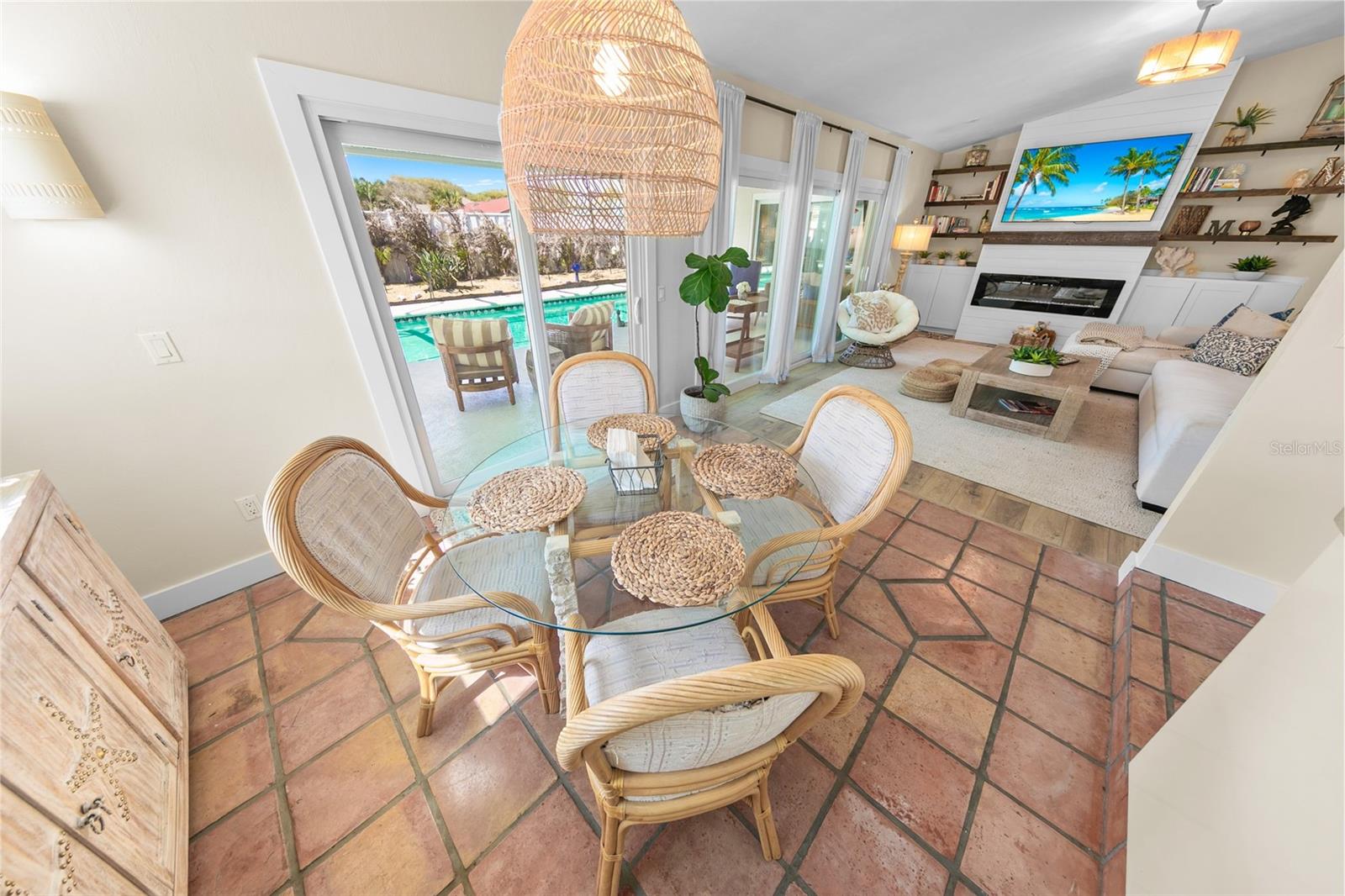 Image 11 of 37 For 4748 Riverglen Boulevard