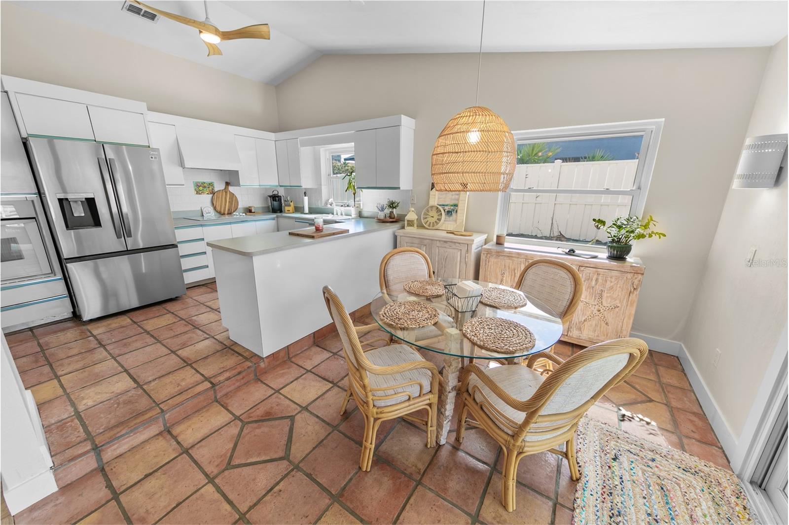 Image 9 of 37 For 4748 Riverglen Boulevard