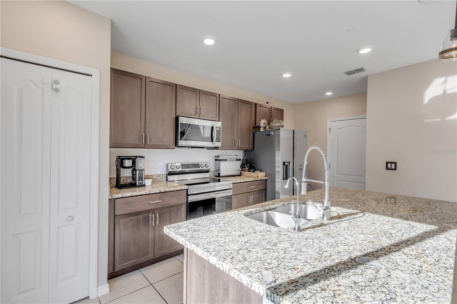 Image 19 of 55 For 2055 2nd Avenue