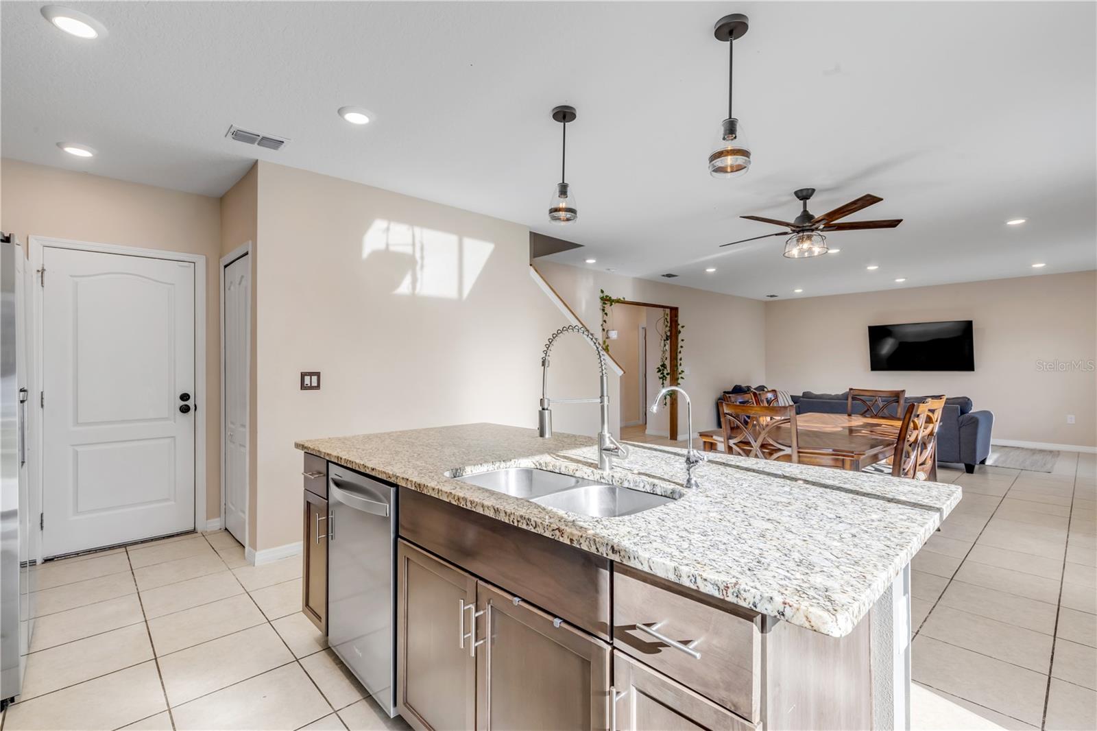 Image 21 of 55 For 2055 2nd Avenue