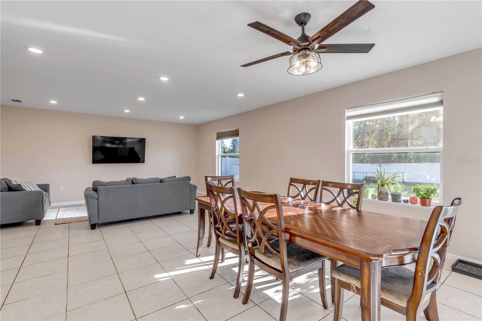 Image 25 of 55 For 2055 2nd Avenue