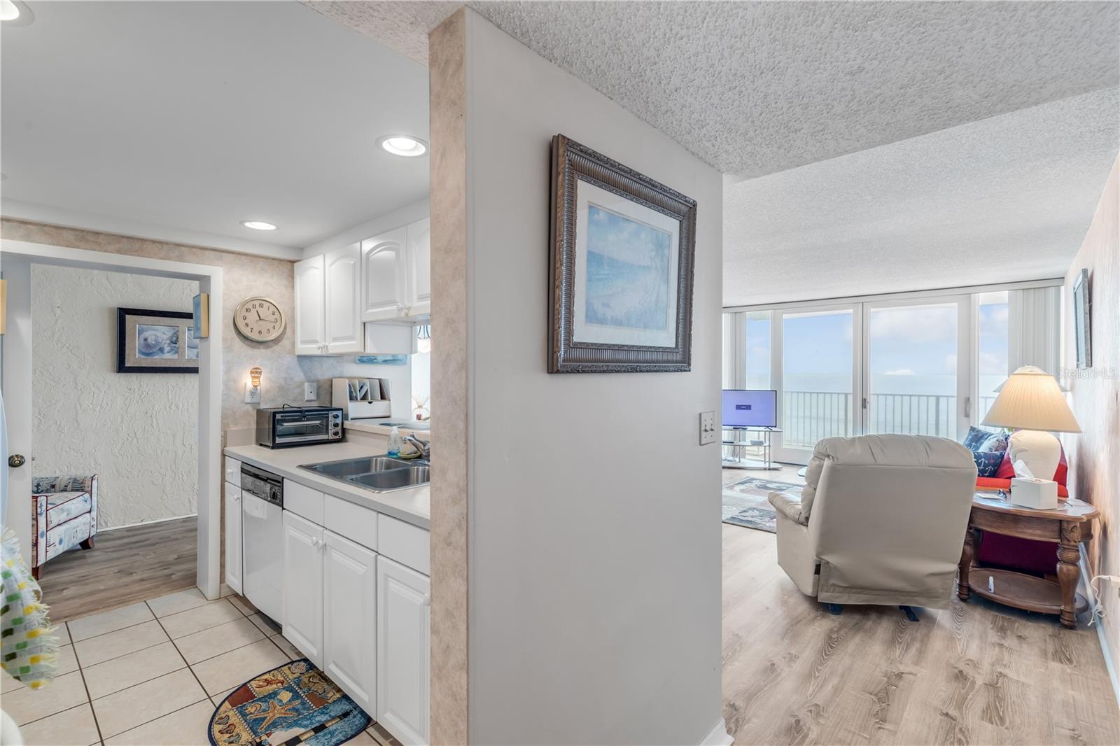 Image 15 of 58 For 5203 Atlantic Avenue 412b