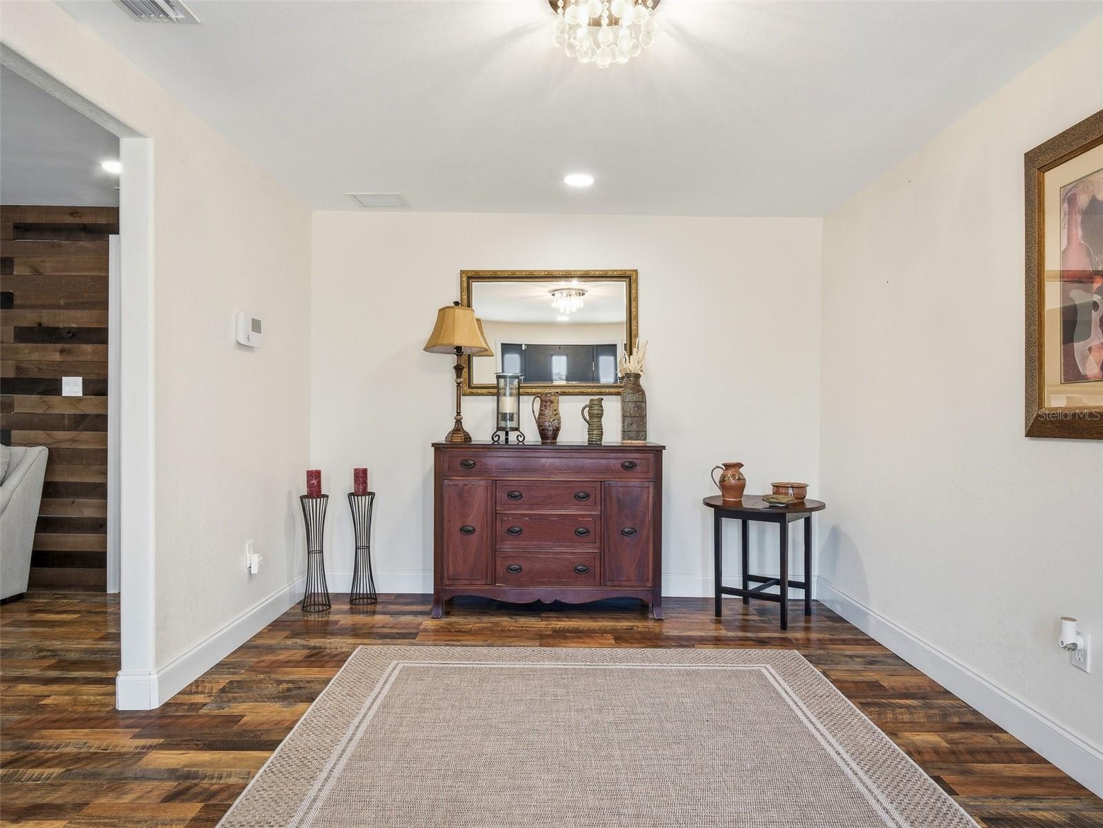 Image 11 of 51 For 428 Riverside Drive