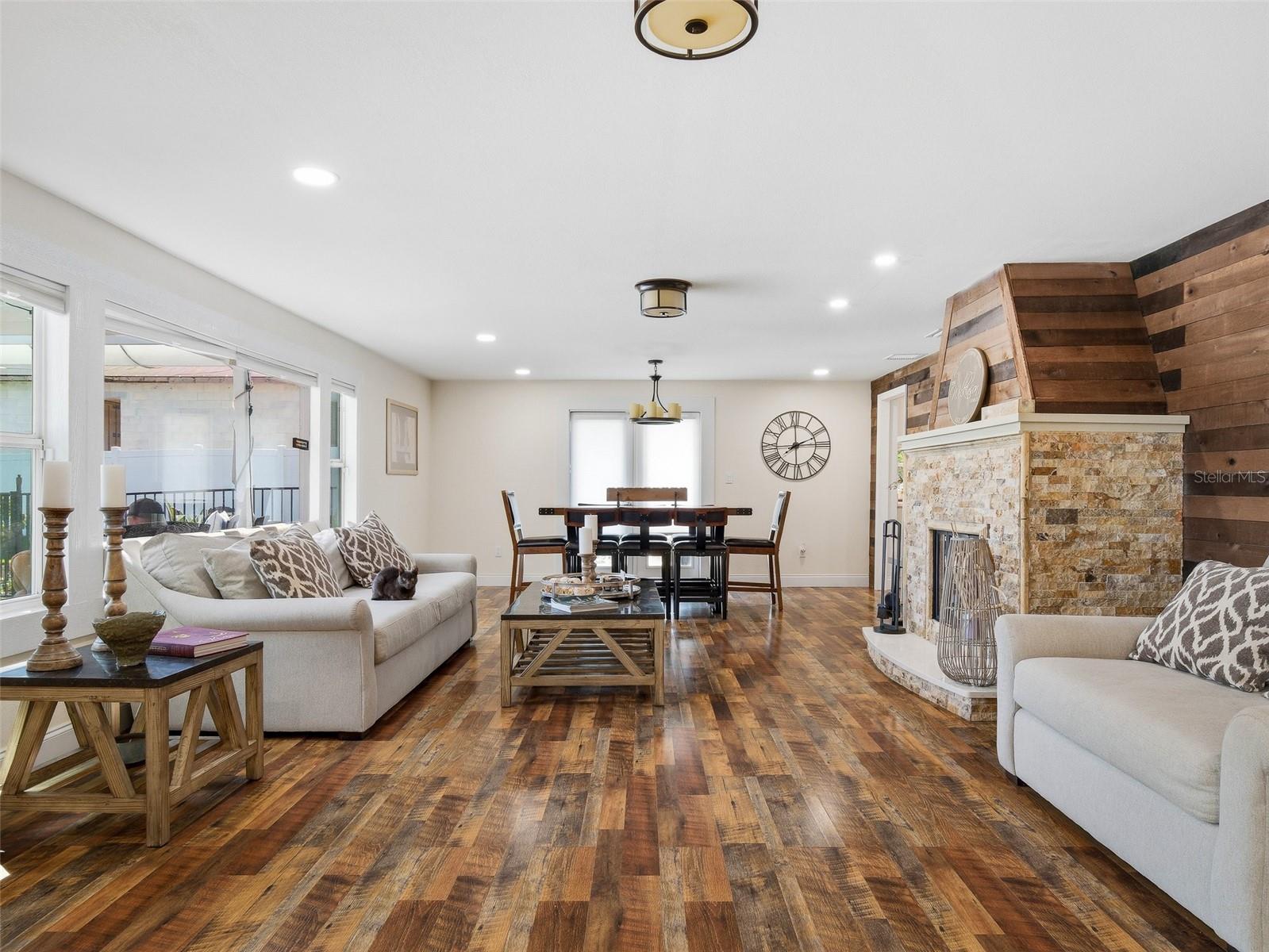 Image 12 of 51 For 428 Riverside Drive