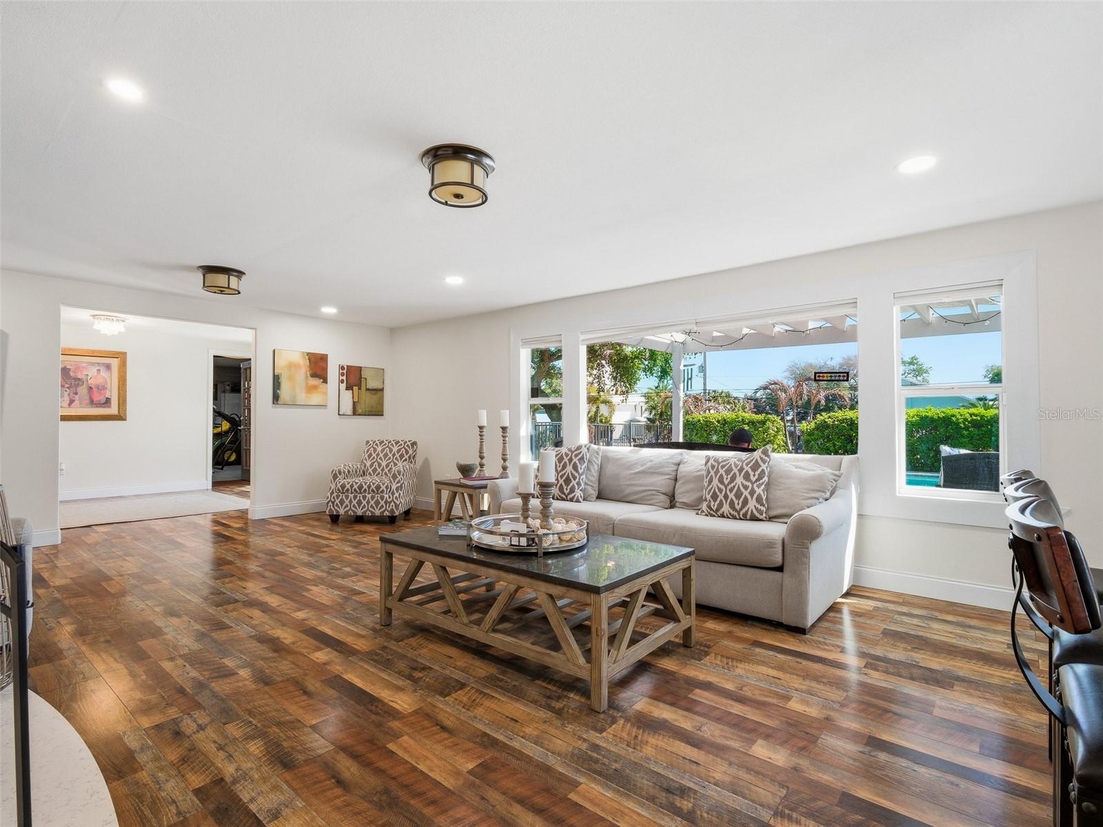 Image 17 of 51 For 428 Riverside Drive