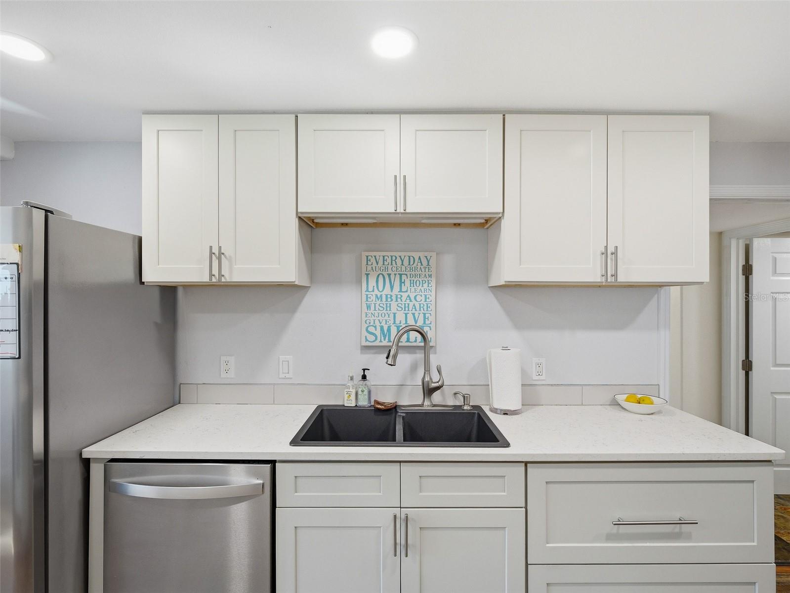 Image 18 of 51 For 428 Riverside Drive