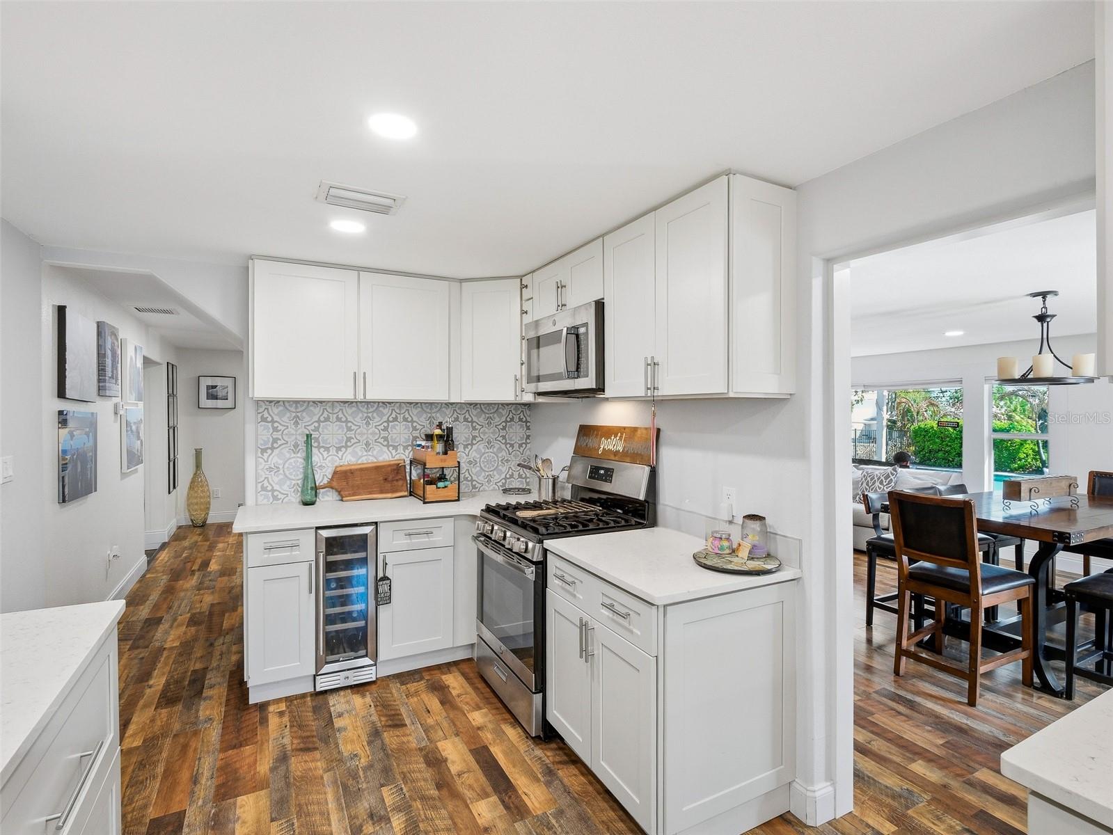 Image 19 of 51 For 428 Riverside Drive