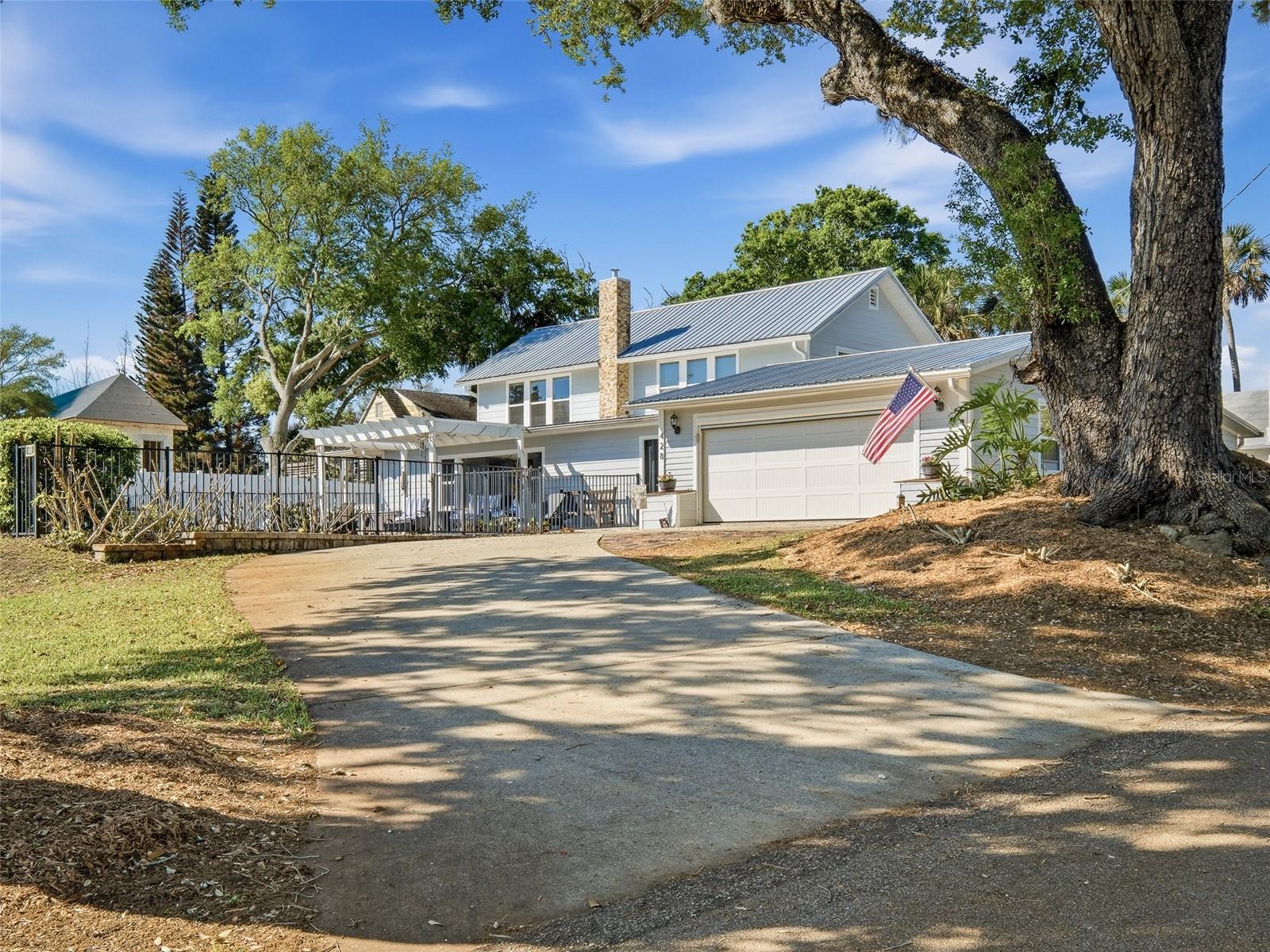 Image 2 of 51 For 428 Riverside Drive