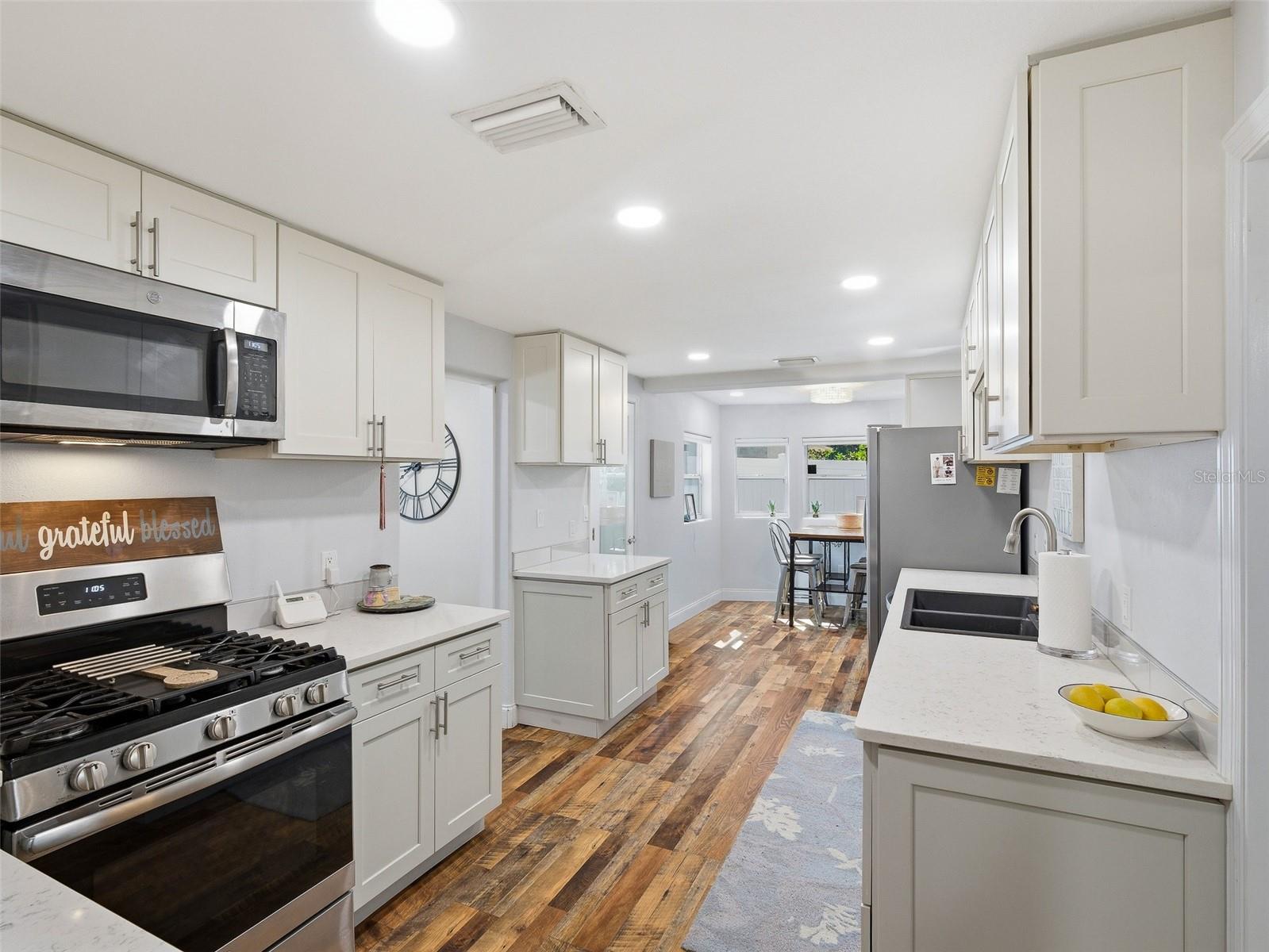 Image 20 of 51 For 428 Riverside Drive