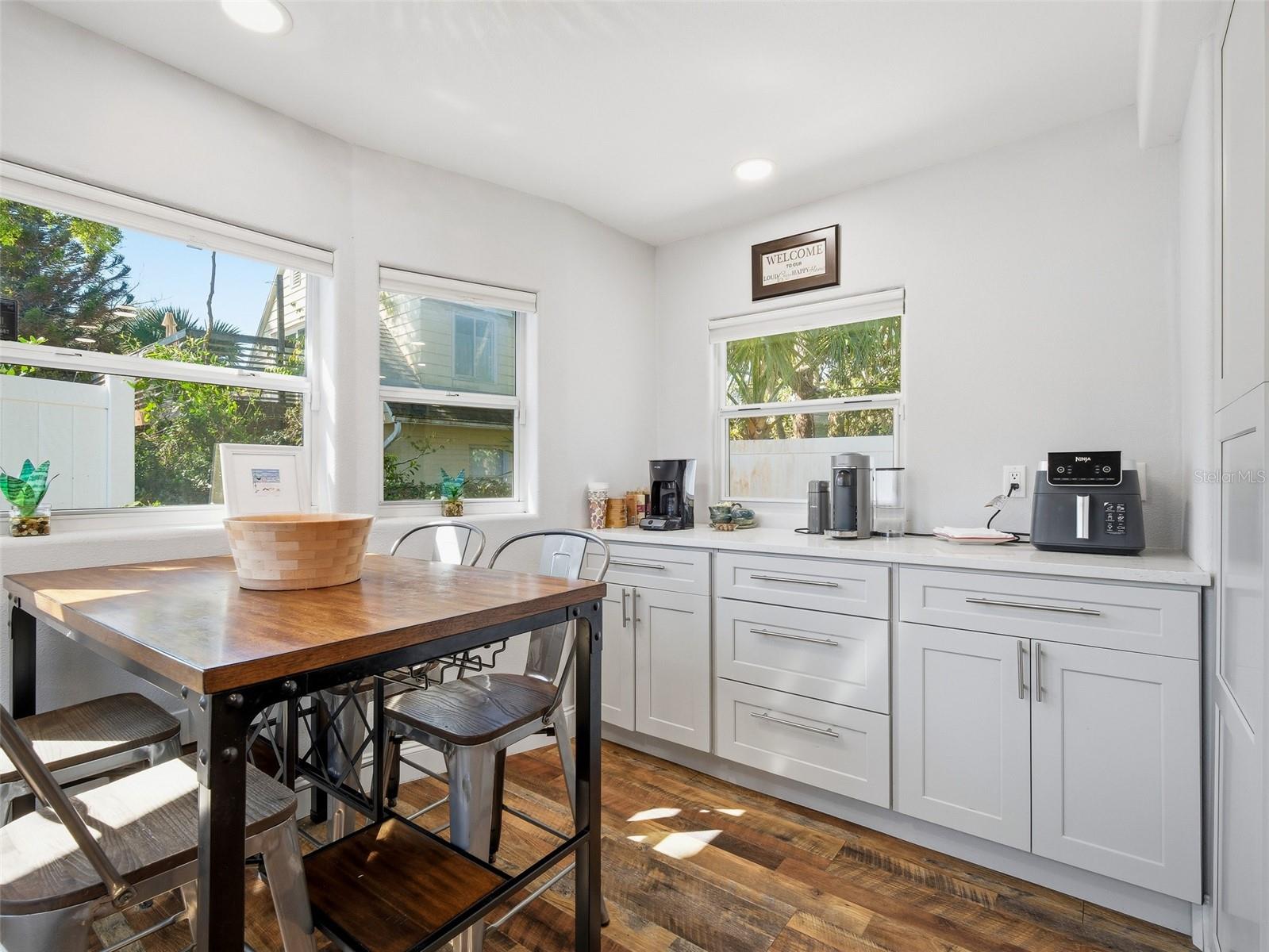 Image 22 of 51 For 428 Riverside Drive