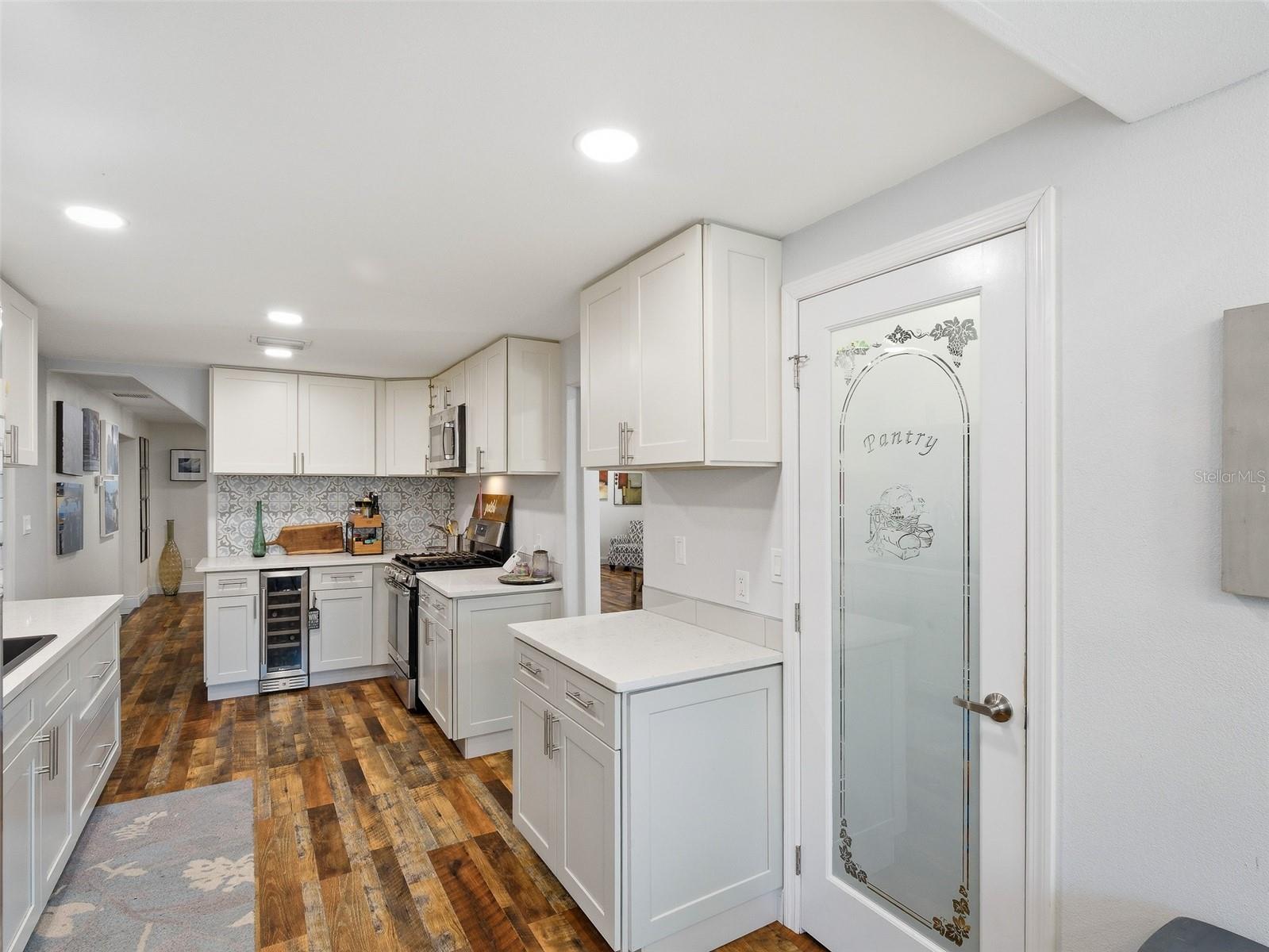 Image 23 of 51 For 428 Riverside Drive