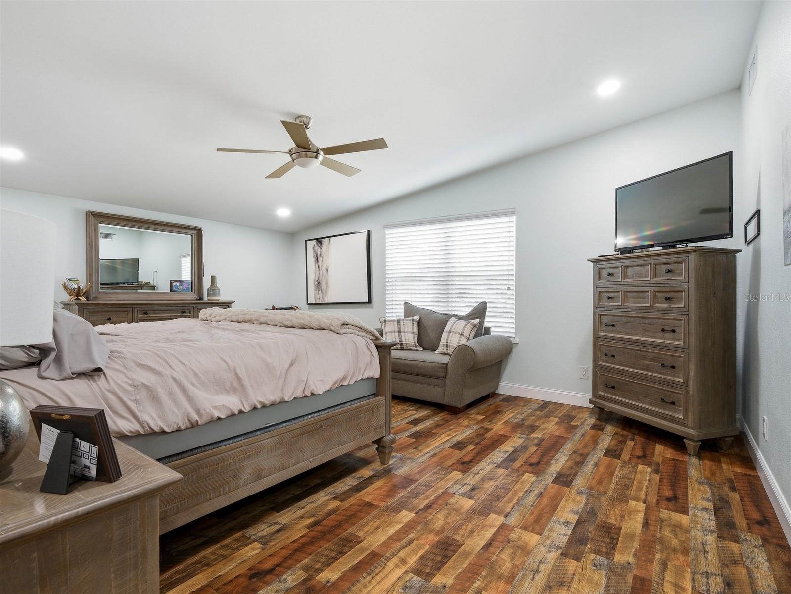 Image 30 of 51 For 428 Riverside Drive