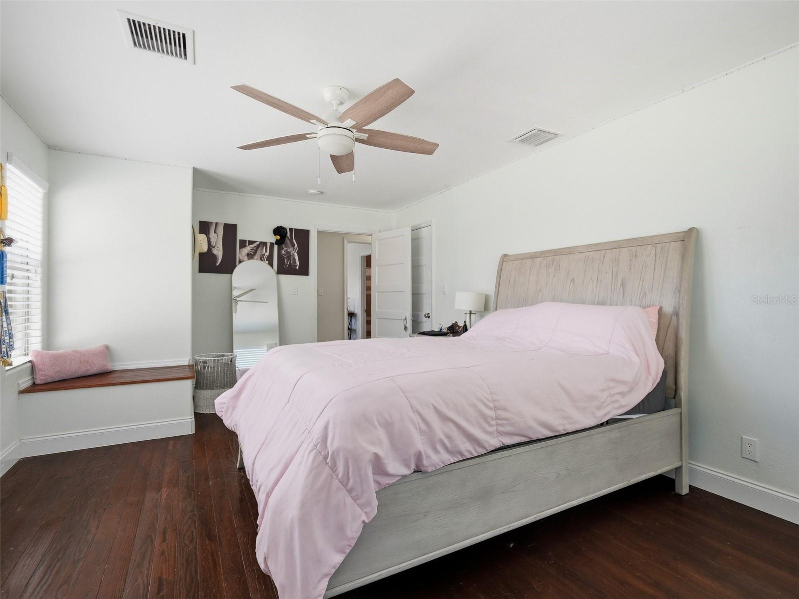 Image 41 of 51 For 428 Riverside Drive