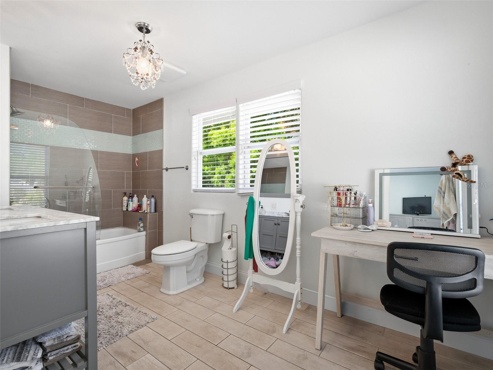 Image 42 of 51 For 428 Riverside Drive