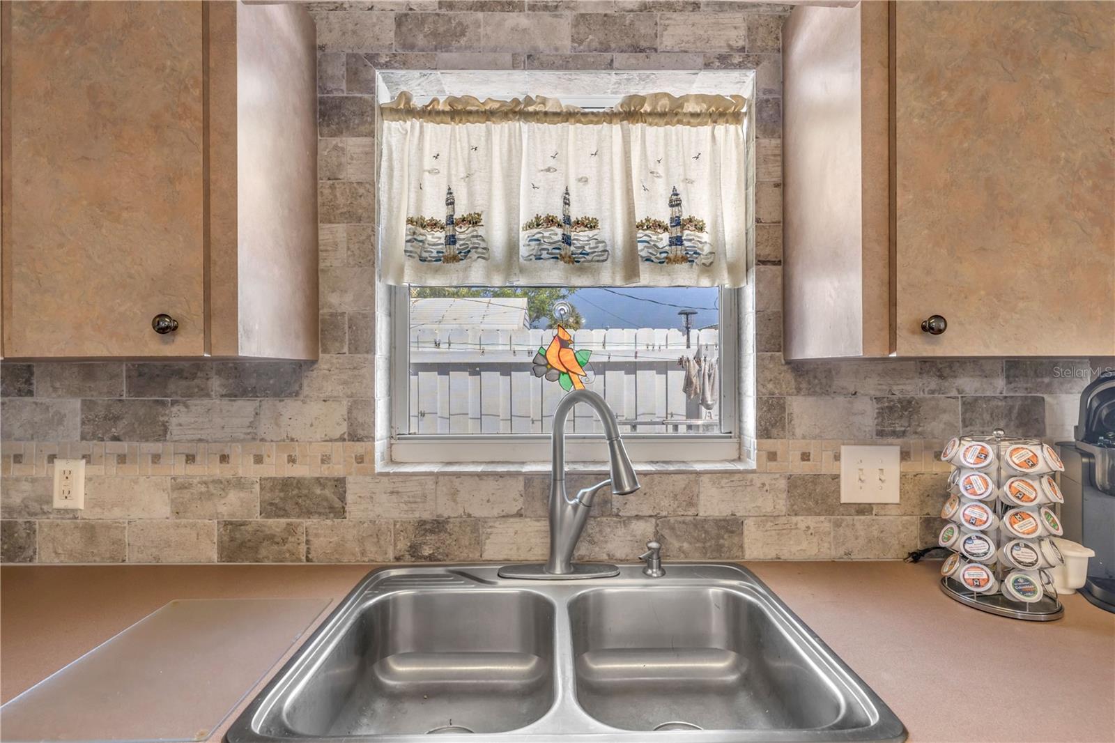 Image 18 of 64 For 1416 Southard Avenue