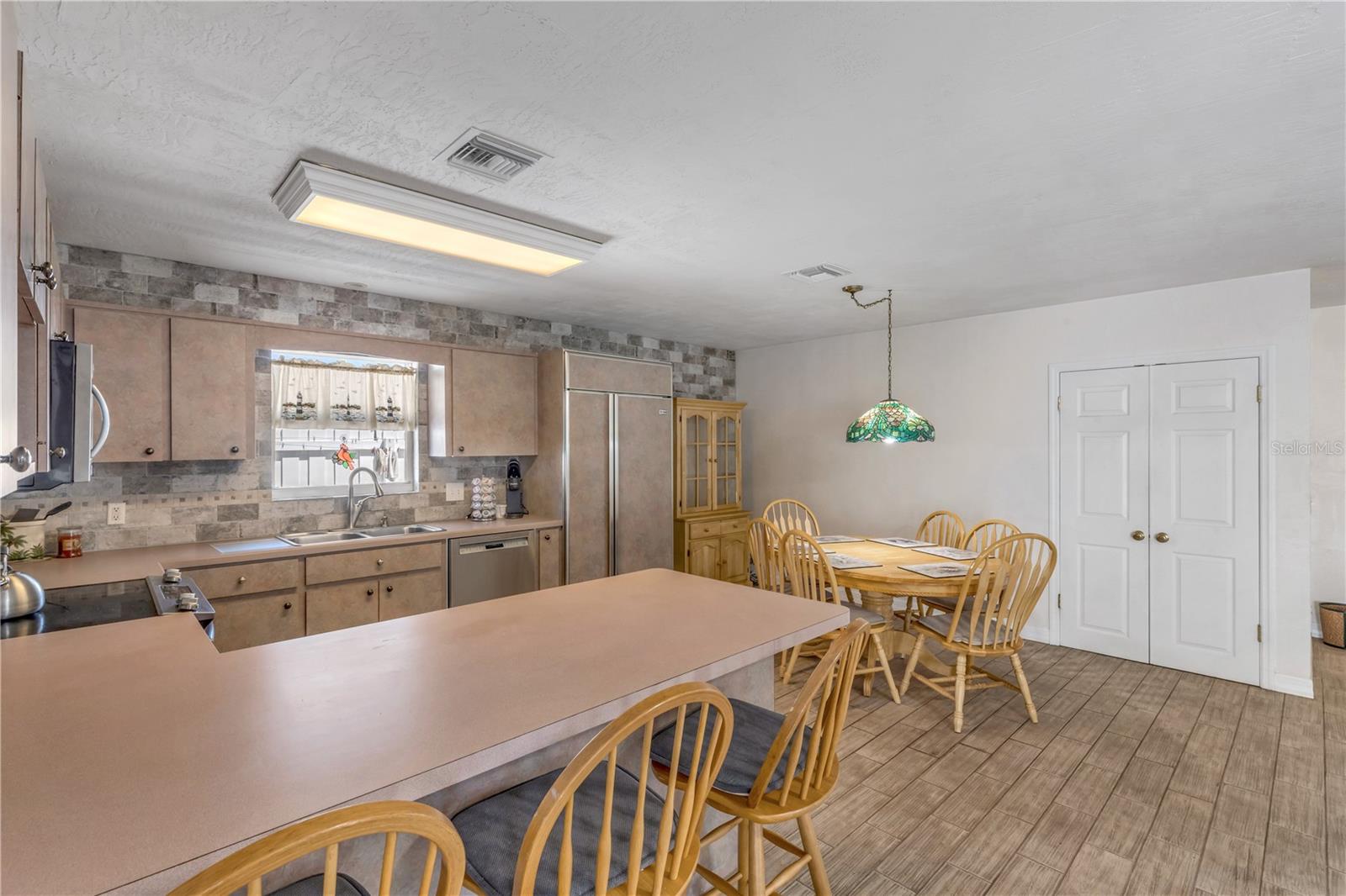 Image 20 of 64 For 1416 Southard Avenue