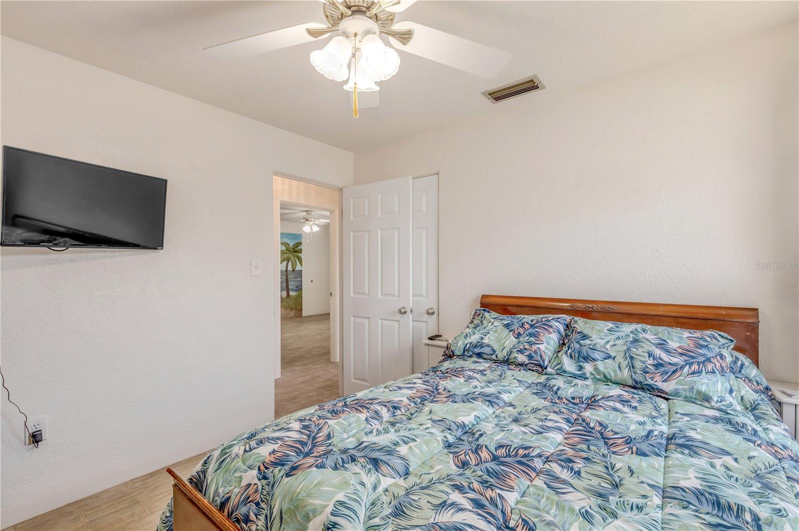 Image 23 of 64 For 1416 Southard Avenue