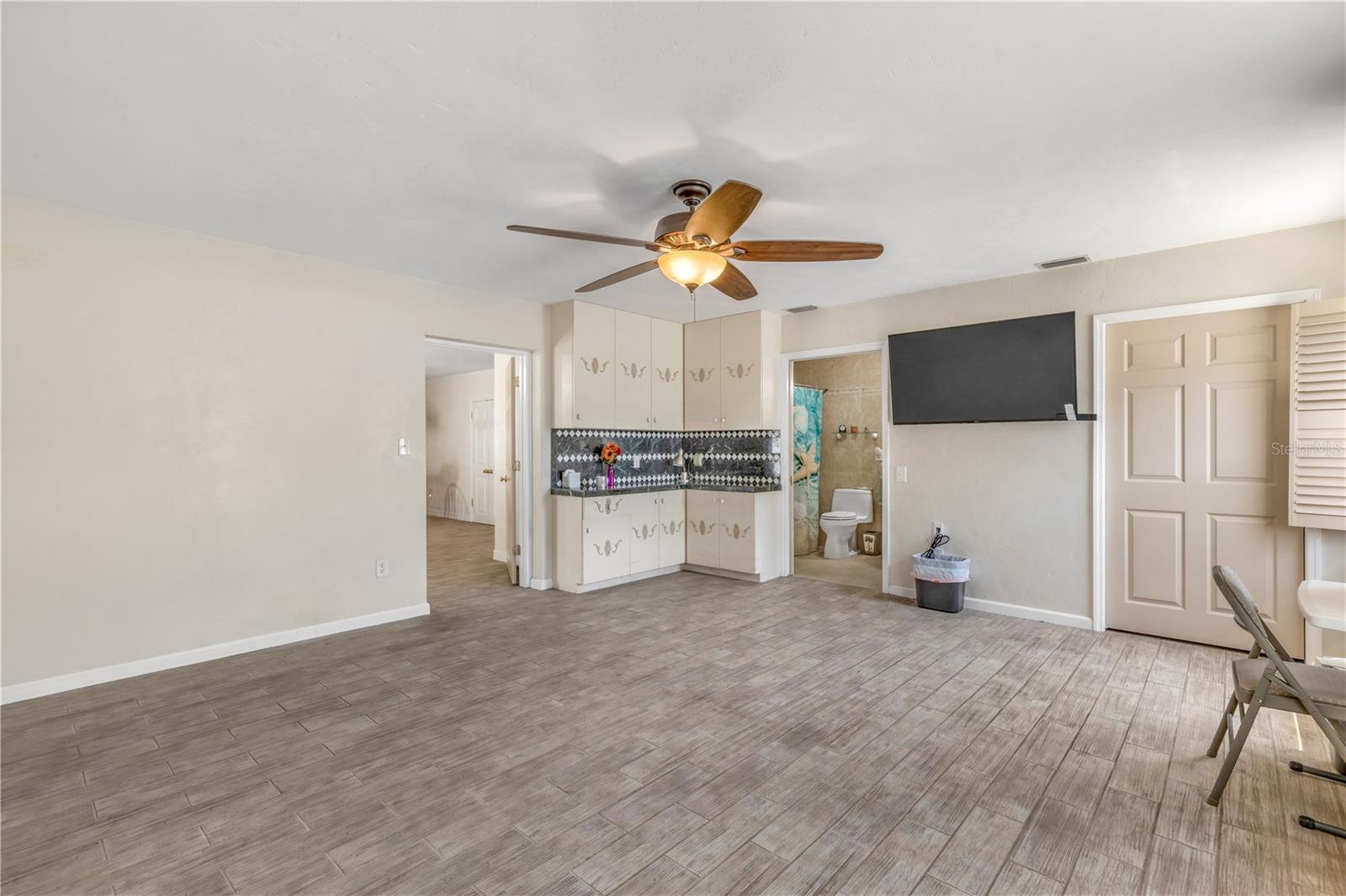 Image 28 of 64 For 1416 Southard Avenue