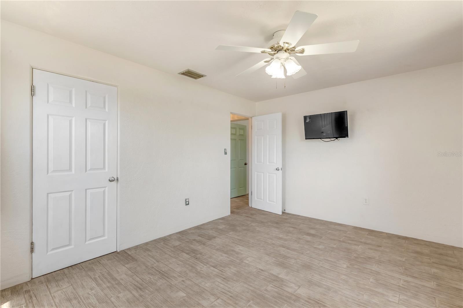 Image 30 of 64 For 1416 Southard Avenue