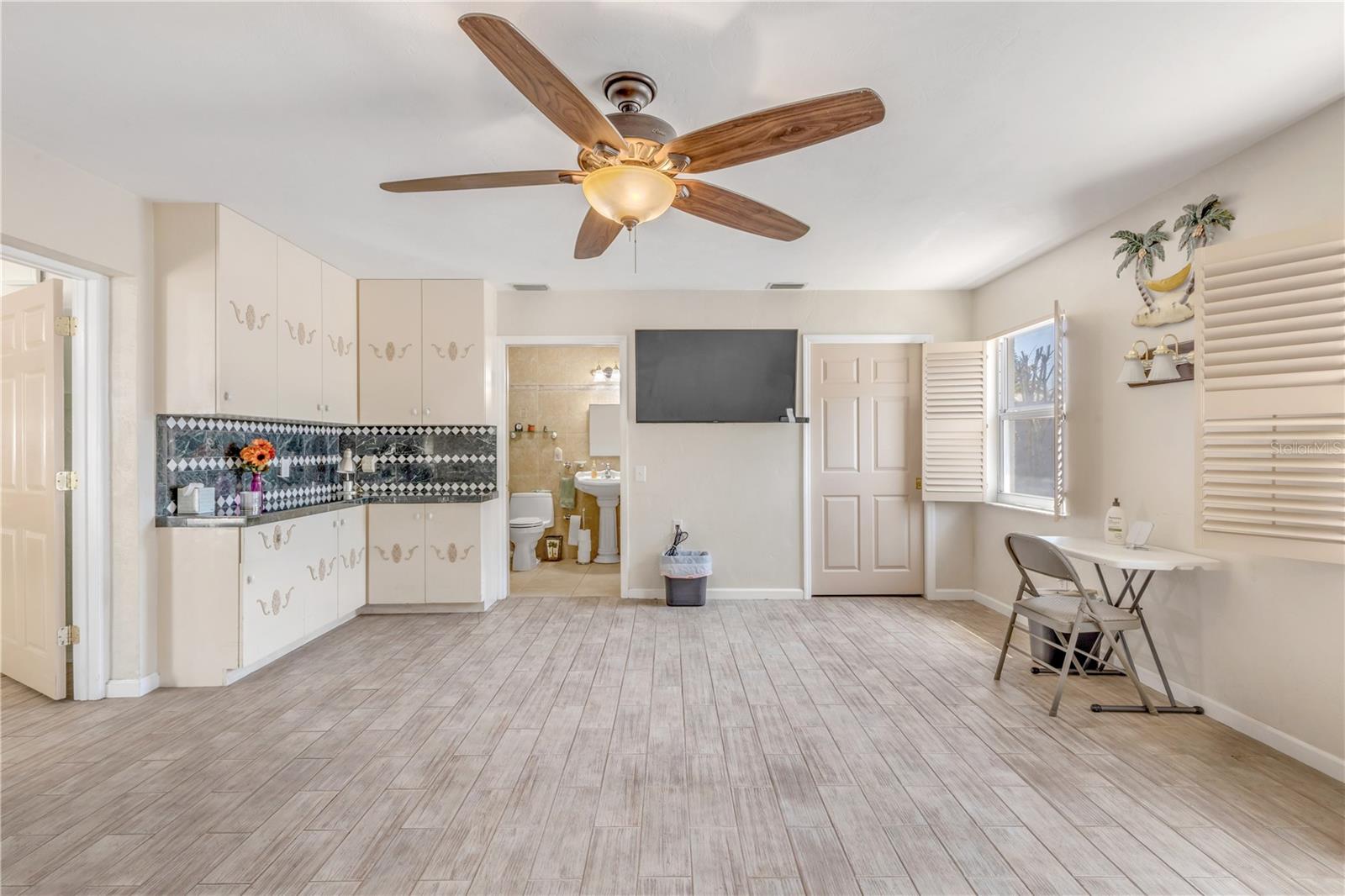 Image 35 of 64 For 1416 Southard Avenue