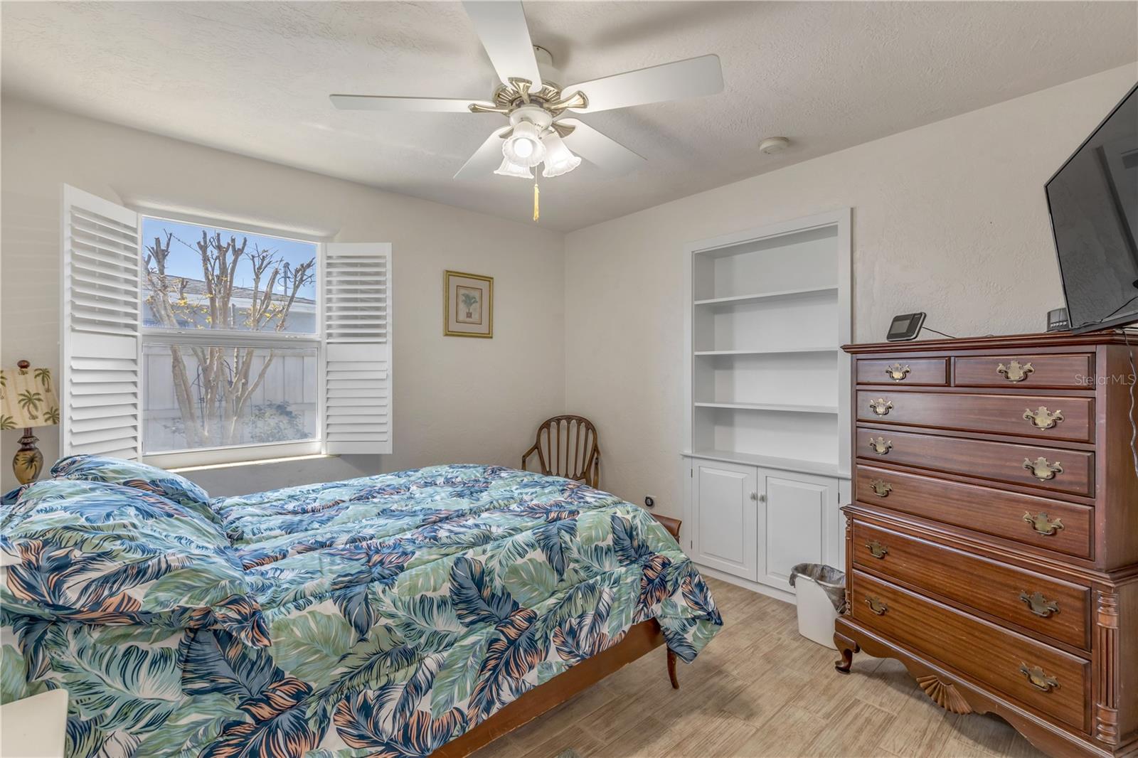 Image 4 of 64 For 1416 Southard Avenue