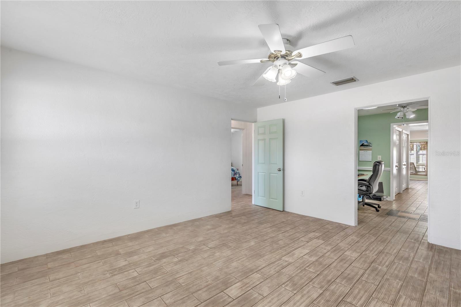 Image 6 of 64 For 1416 Southard Avenue