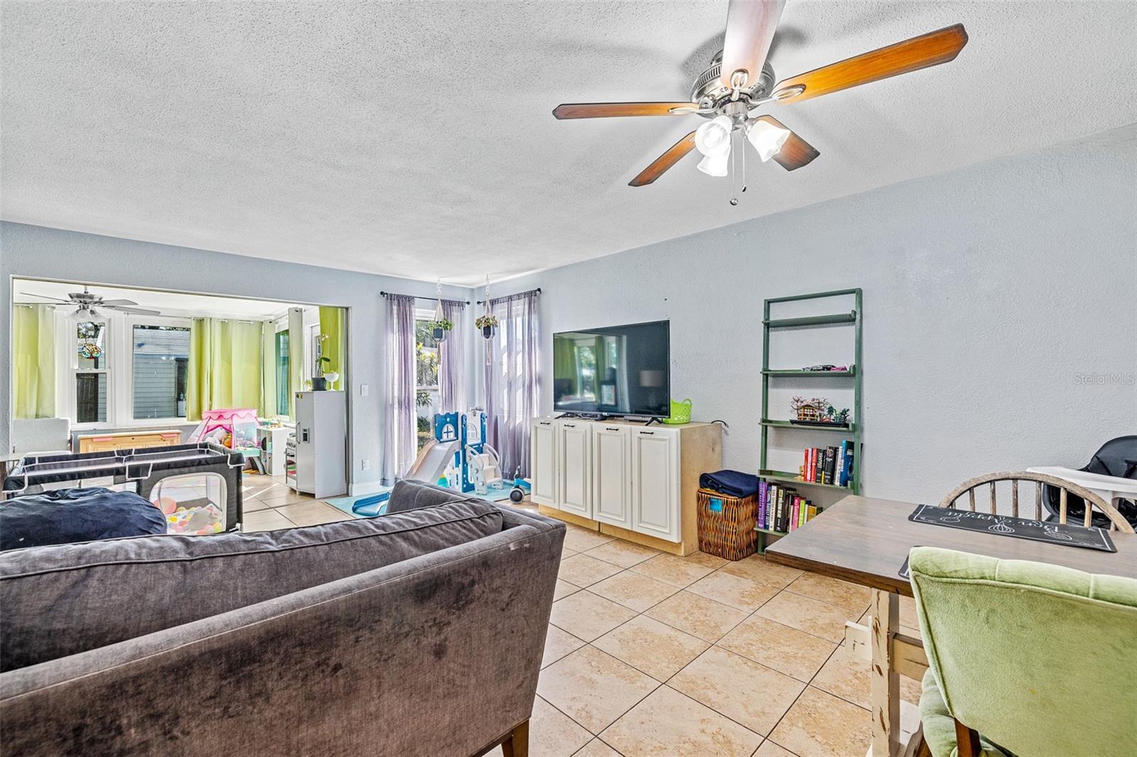 Image 5 of 21 For 2821 Oak Lea Drive