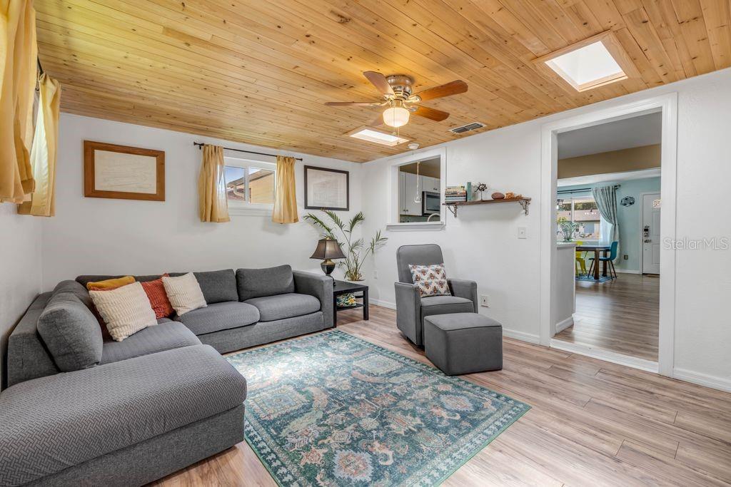 Image 11 of 31 For 115 Orange Avenue