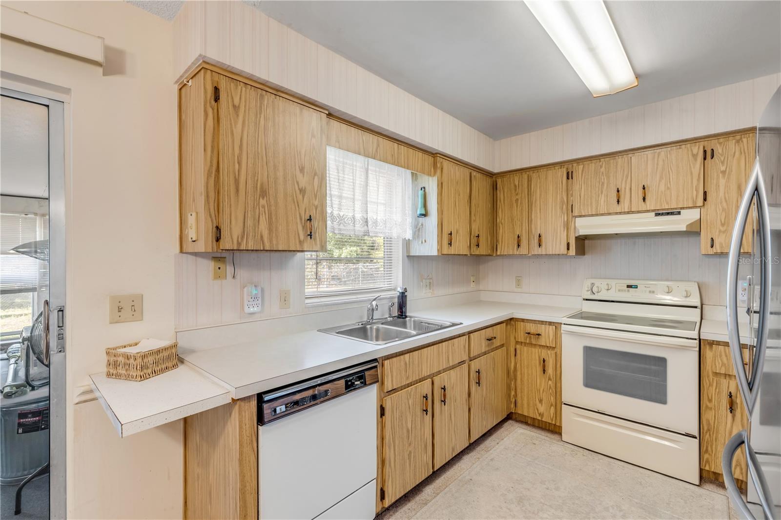 Image 17 of 45 For 1460 Chris Avenue