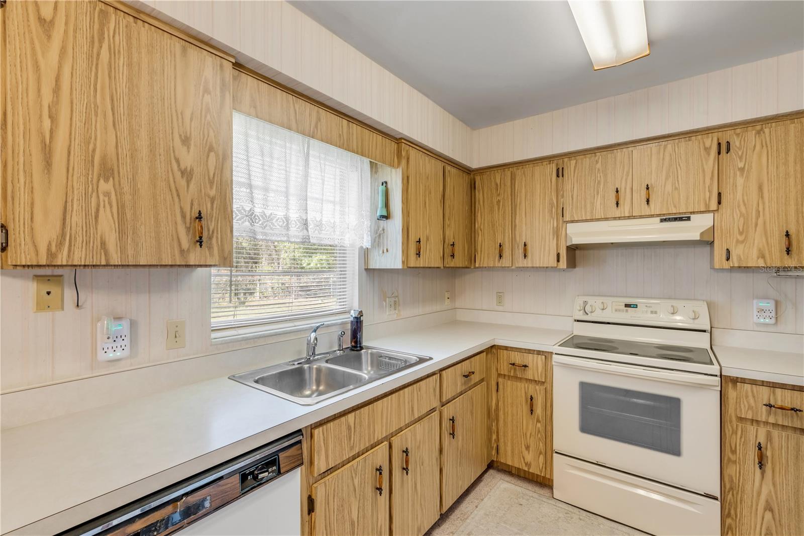 Image 19 of 45 For 1460 Chris Avenue