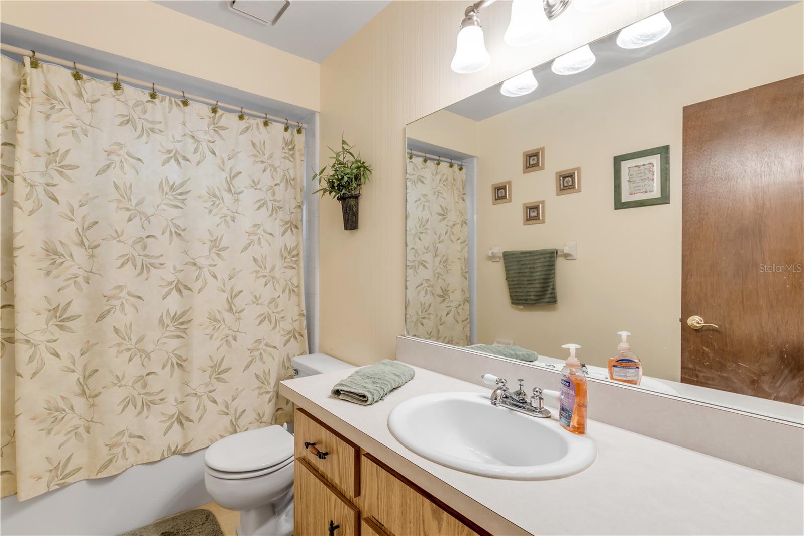 Image 28 of 45 For 1460 Chris Avenue