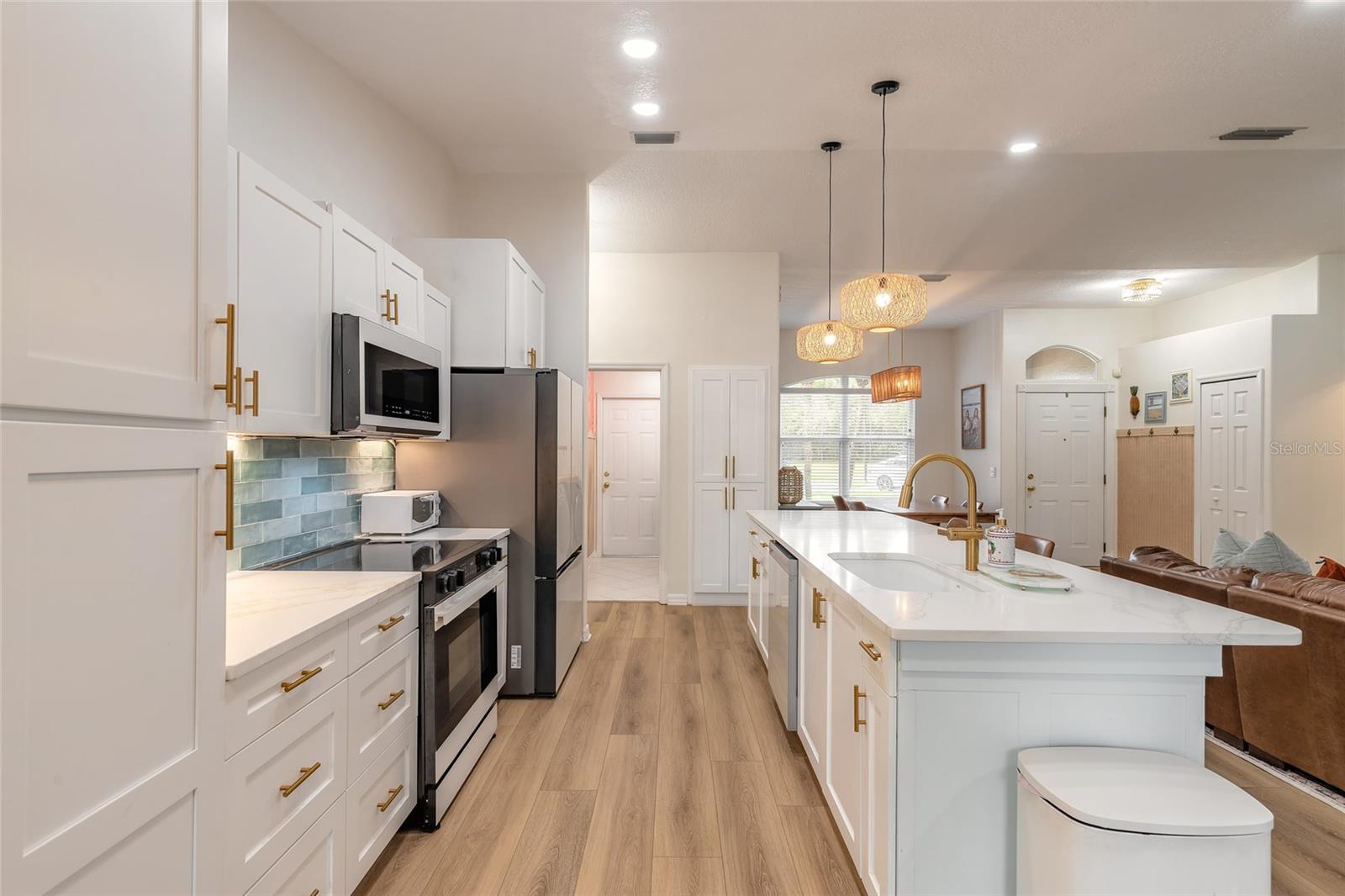 Image 11 of 36 For 983 Countryside West Boulevard