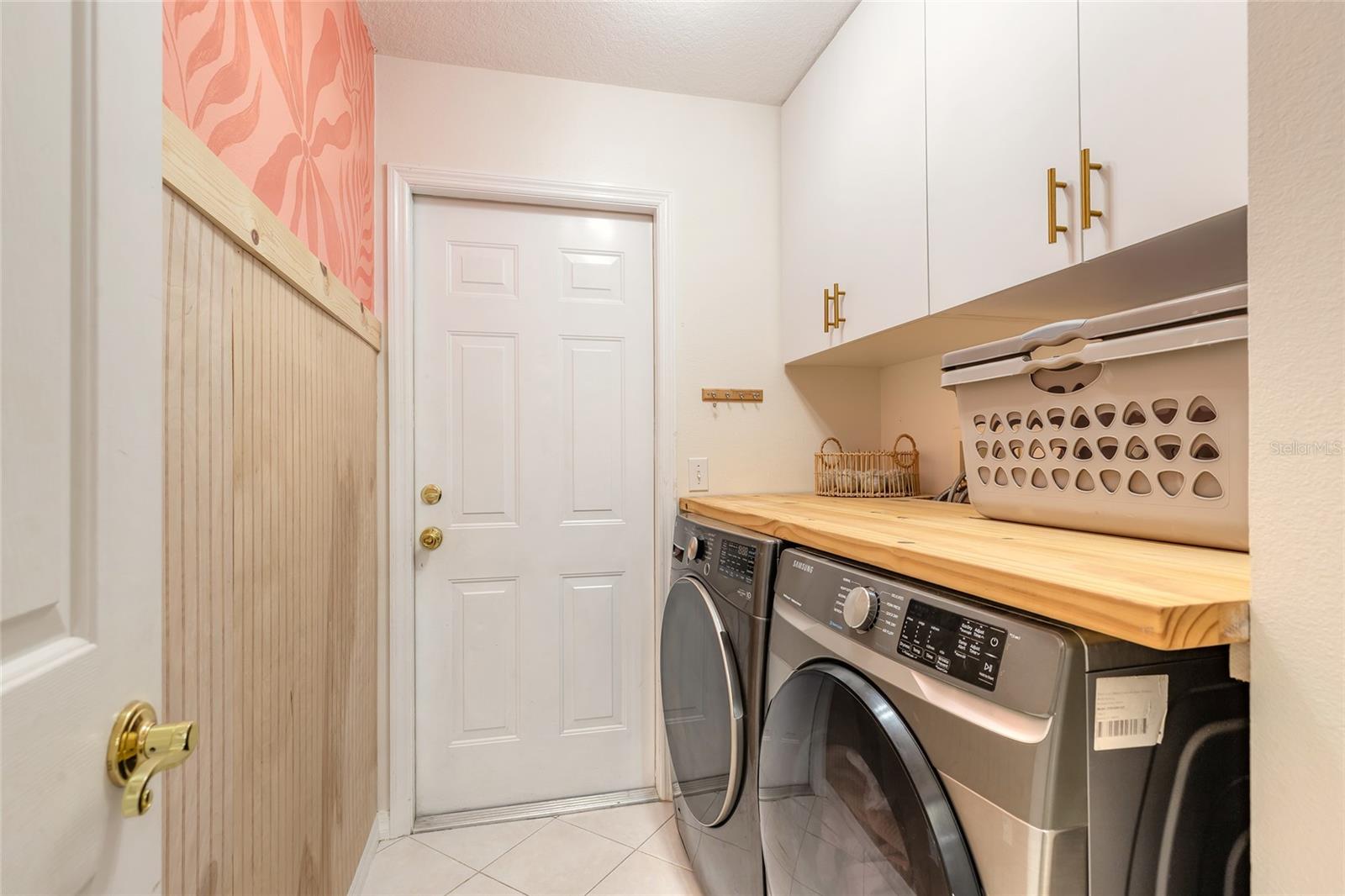 Image 15 of 36 For 983 Countryside West Boulevard