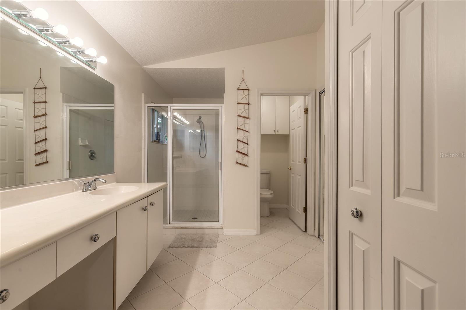 Image 18 of 36 For 983 Countryside West Boulevard