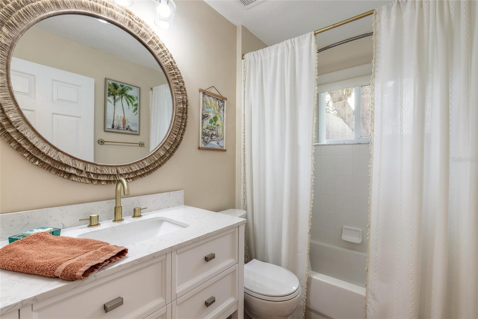 Image 23 of 36 For 983 Countryside West Boulevard