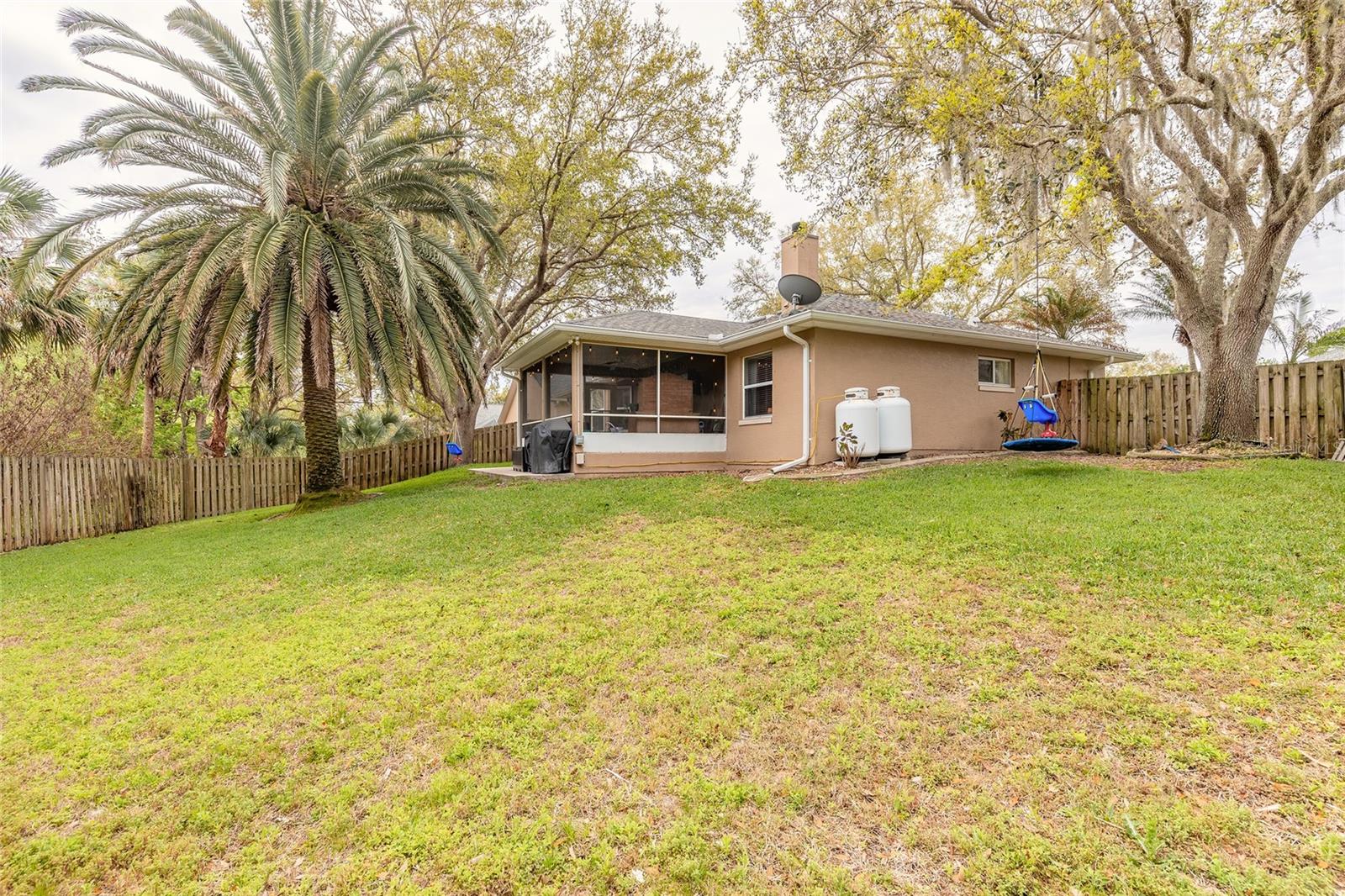 Image 29 of 36 For 983 Countryside West Boulevard