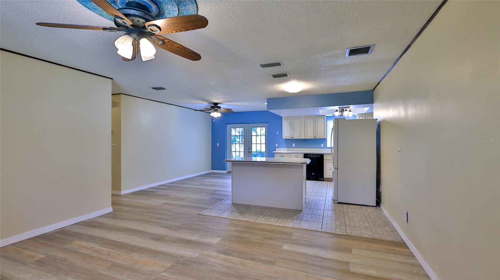 Image 7 of 28 For 1915 Umbrella Tree Drive