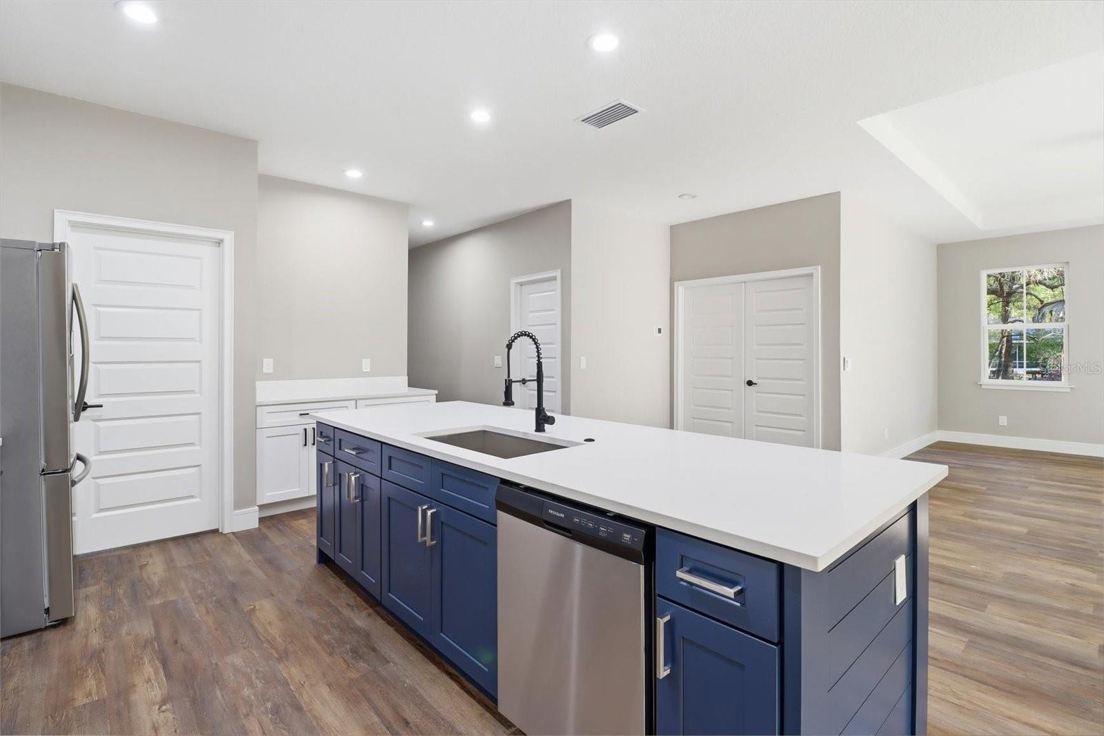 Image 10 of 46 For 19126 101st Street