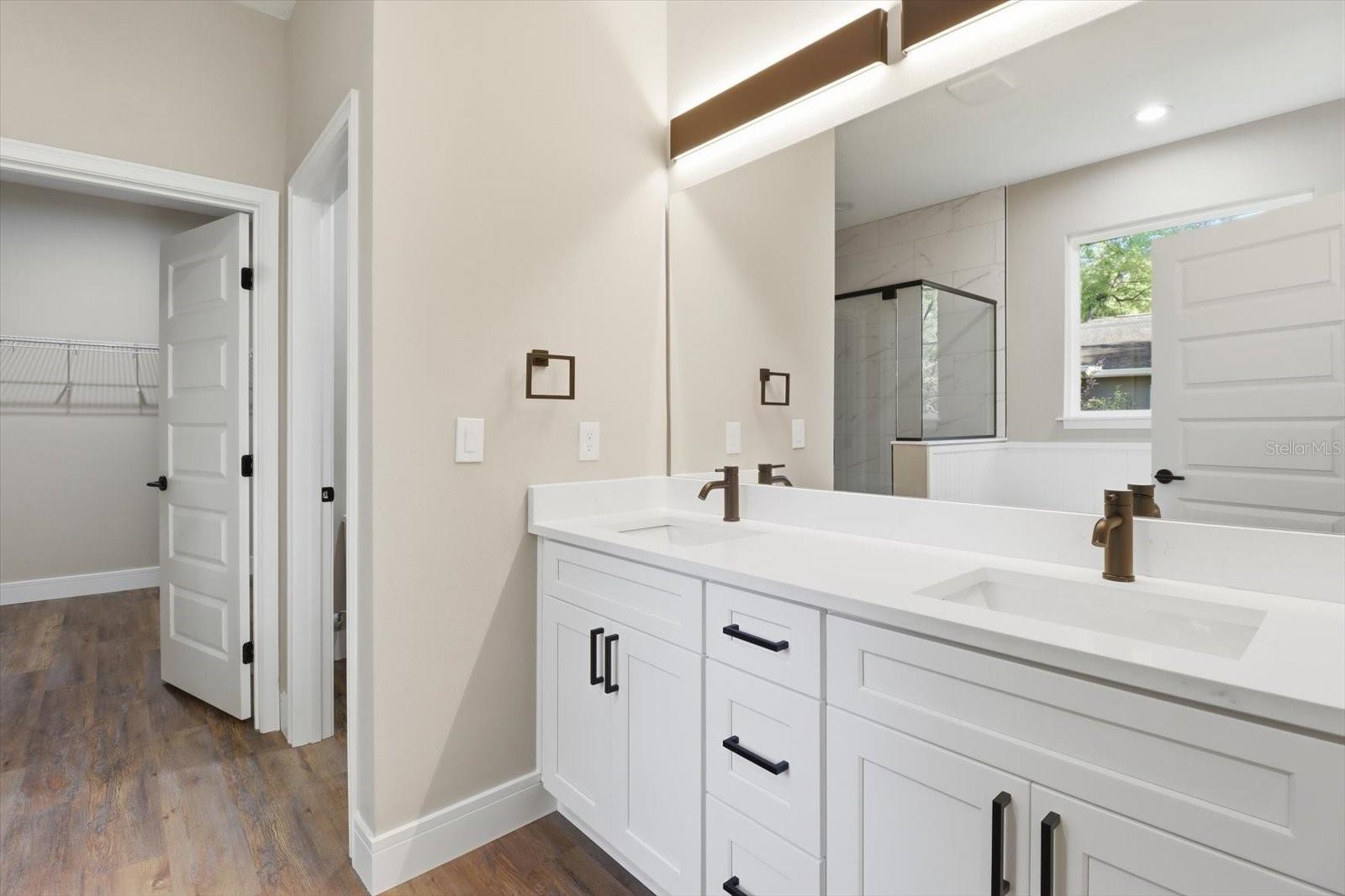 Image 18 of 46 For 19126 101st Street