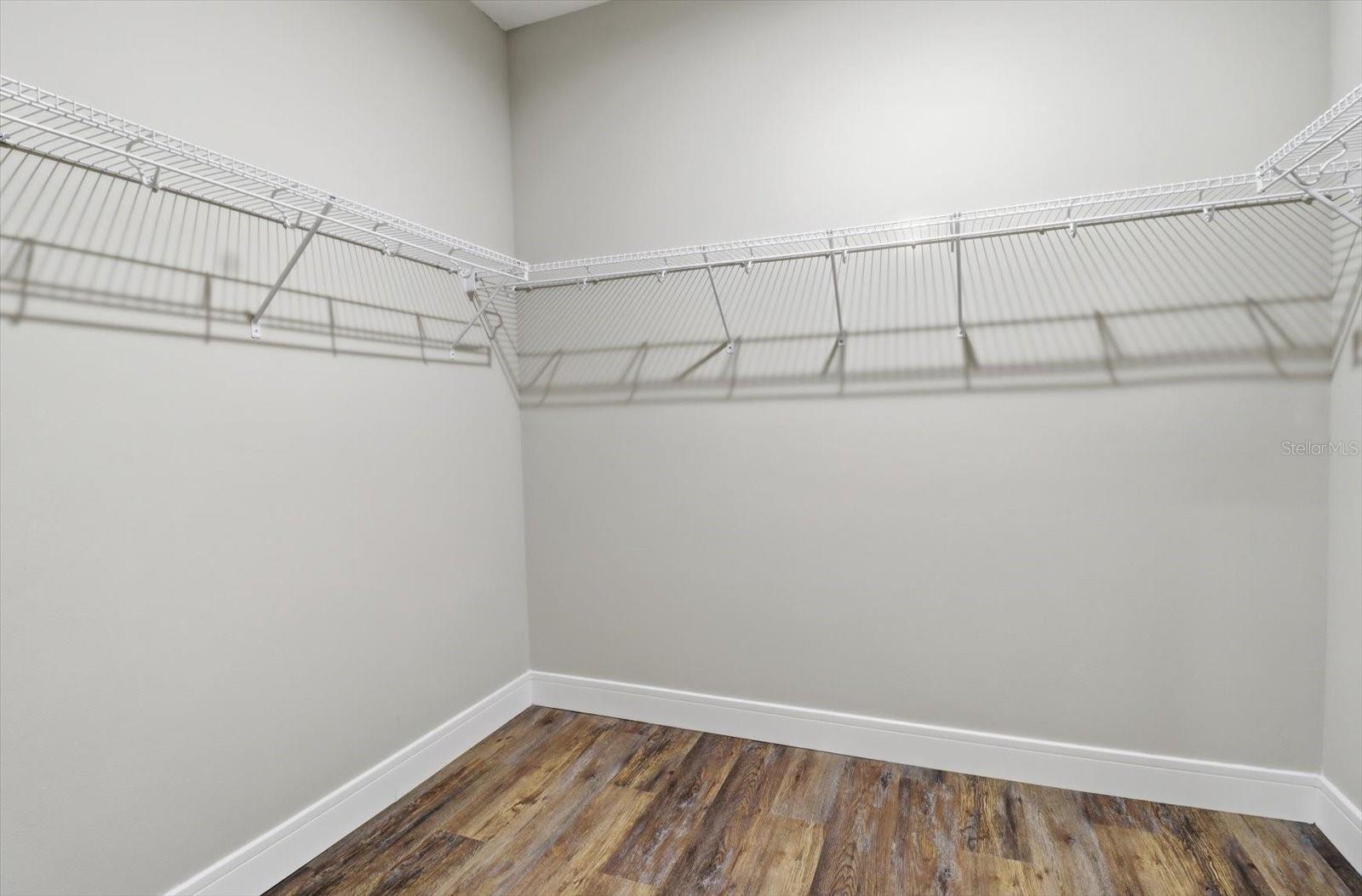 Image 19 of 46 For 19126 101st Street