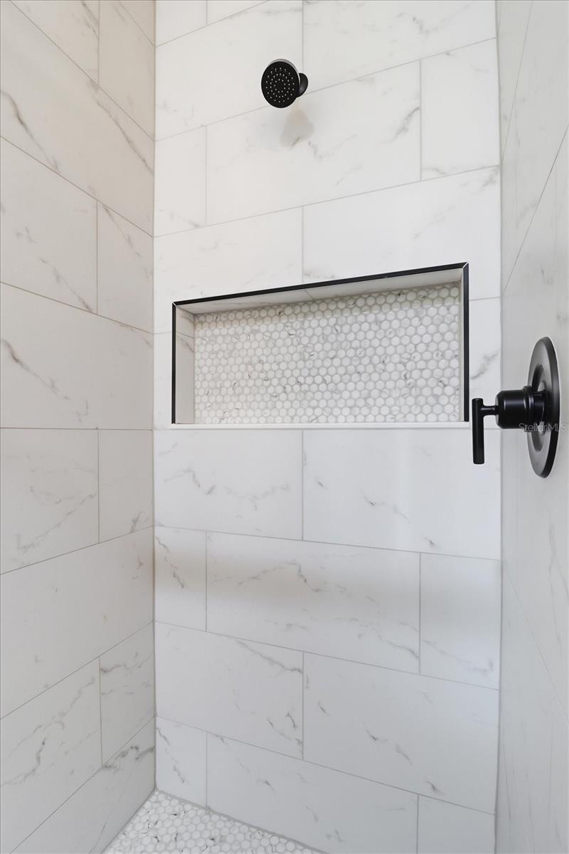 Image 21 of 46 For 19126 101st Street