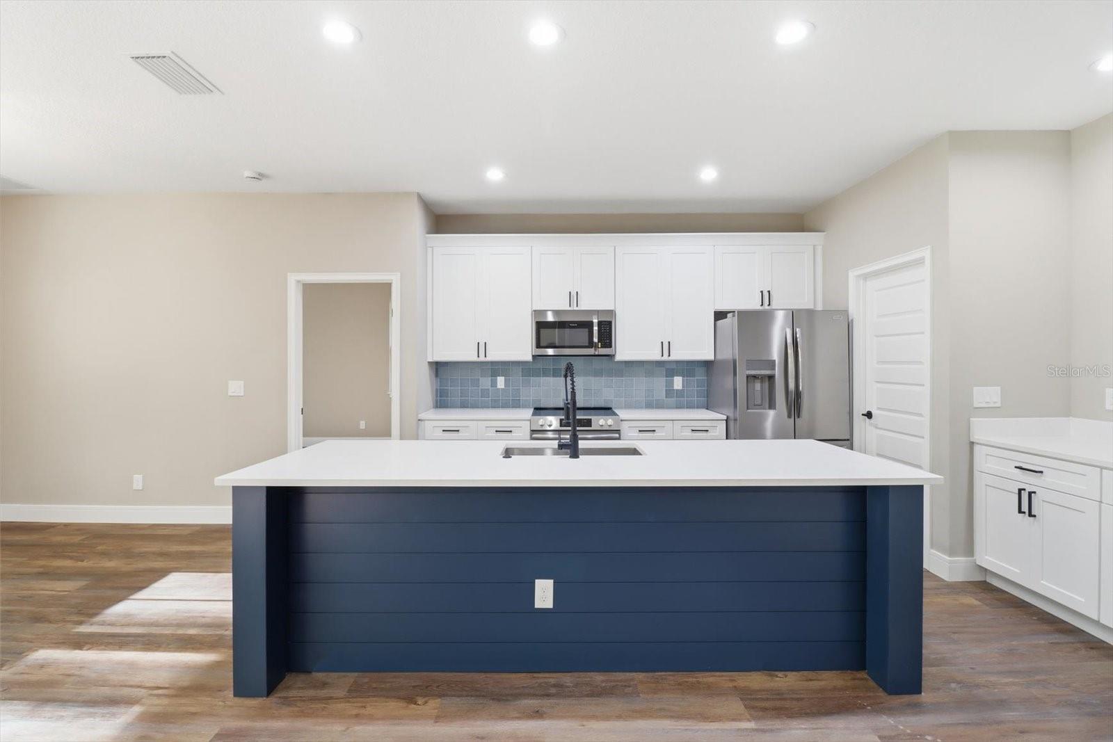 Image 7 of 46 For 19126 101st Street