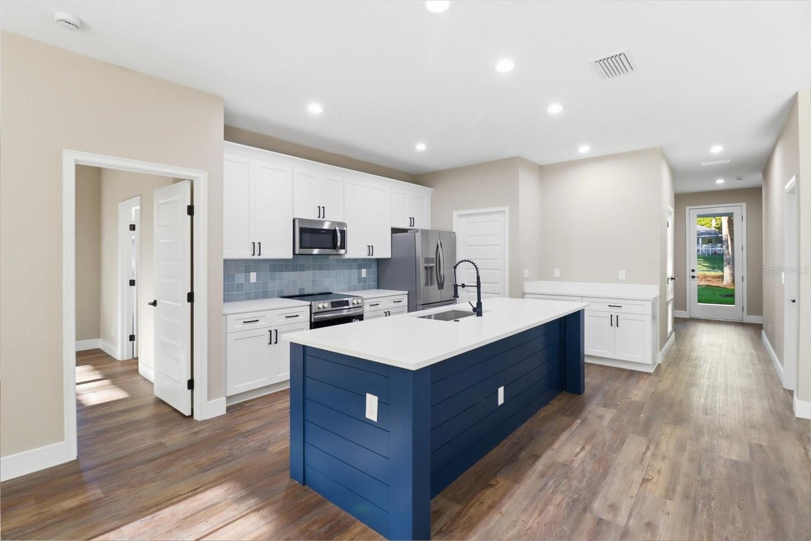 Image 8 of 46 For 19126 101st Street