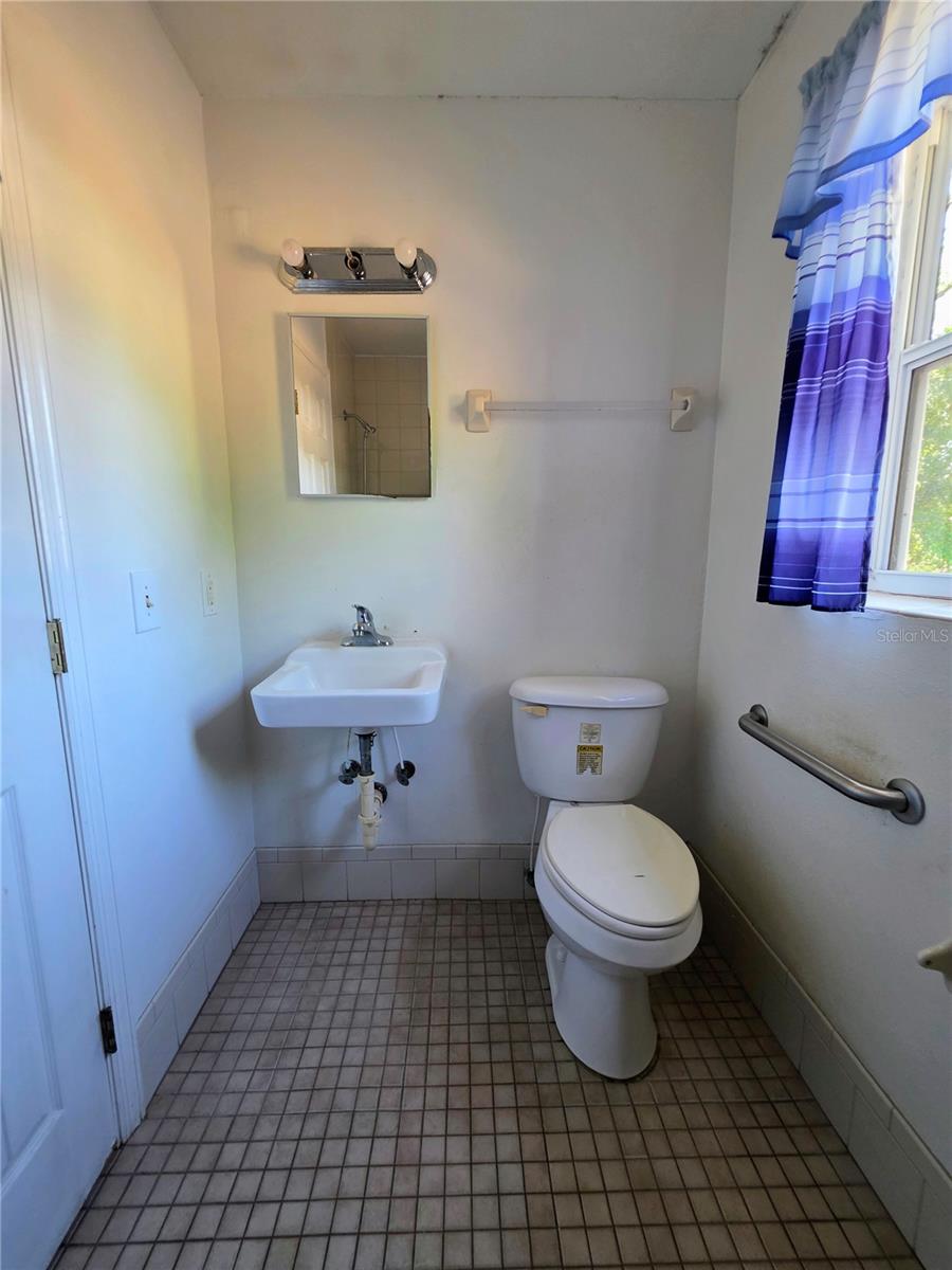 Image 8 of 13 For 720 Berkshire Road