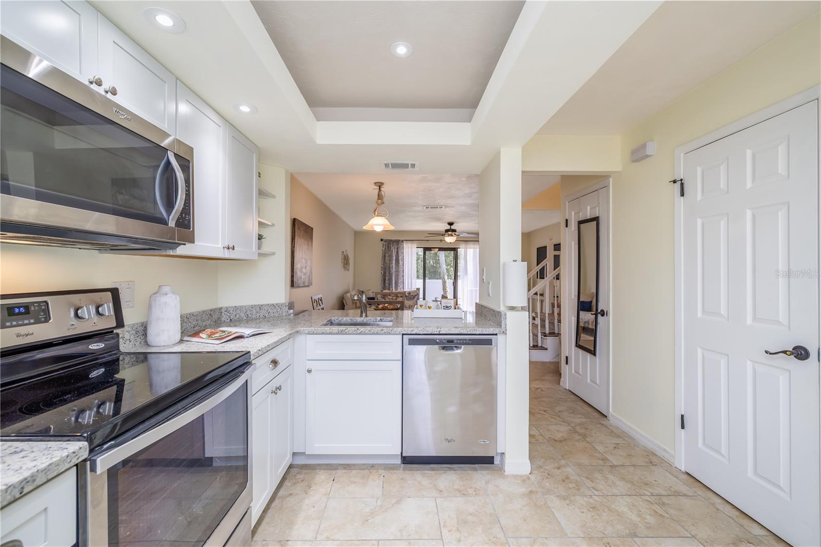 Image 11 of 25 For 3333 Ridgewood Avenue 27g