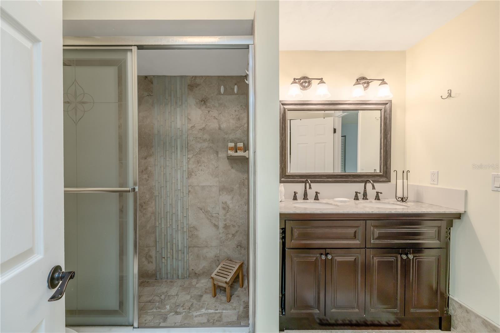 Image 18 of 25 For 3333 Ridgewood Avenue 27g