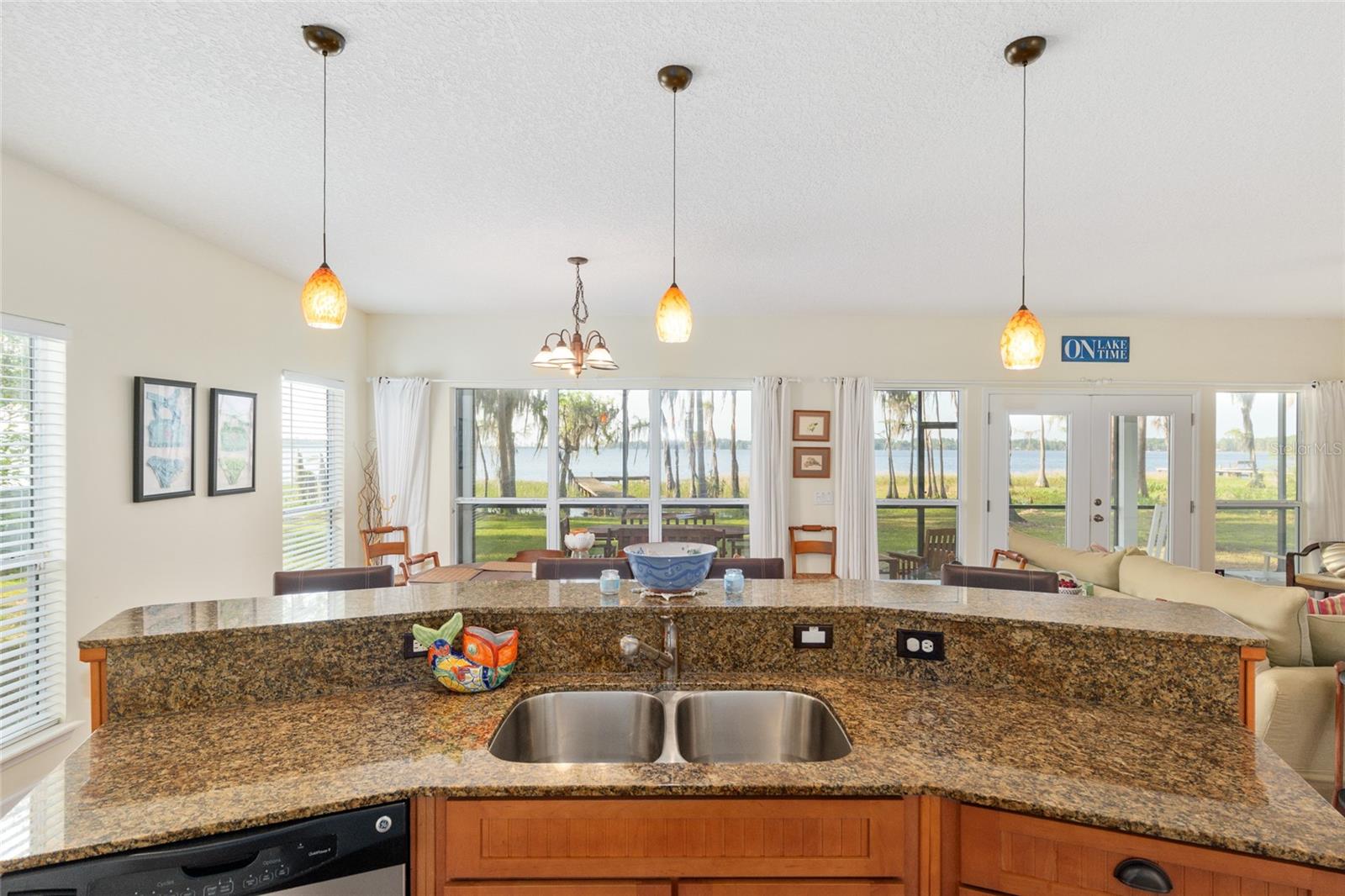 Image 23 of 100 For 2499 30th Street