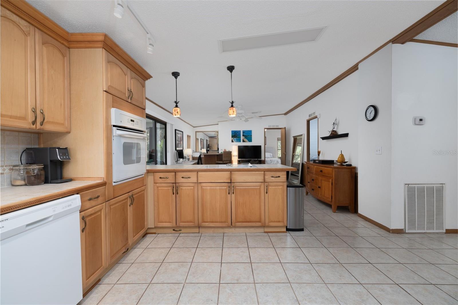 Image 12 of 64 For 412 Schooner Avenue